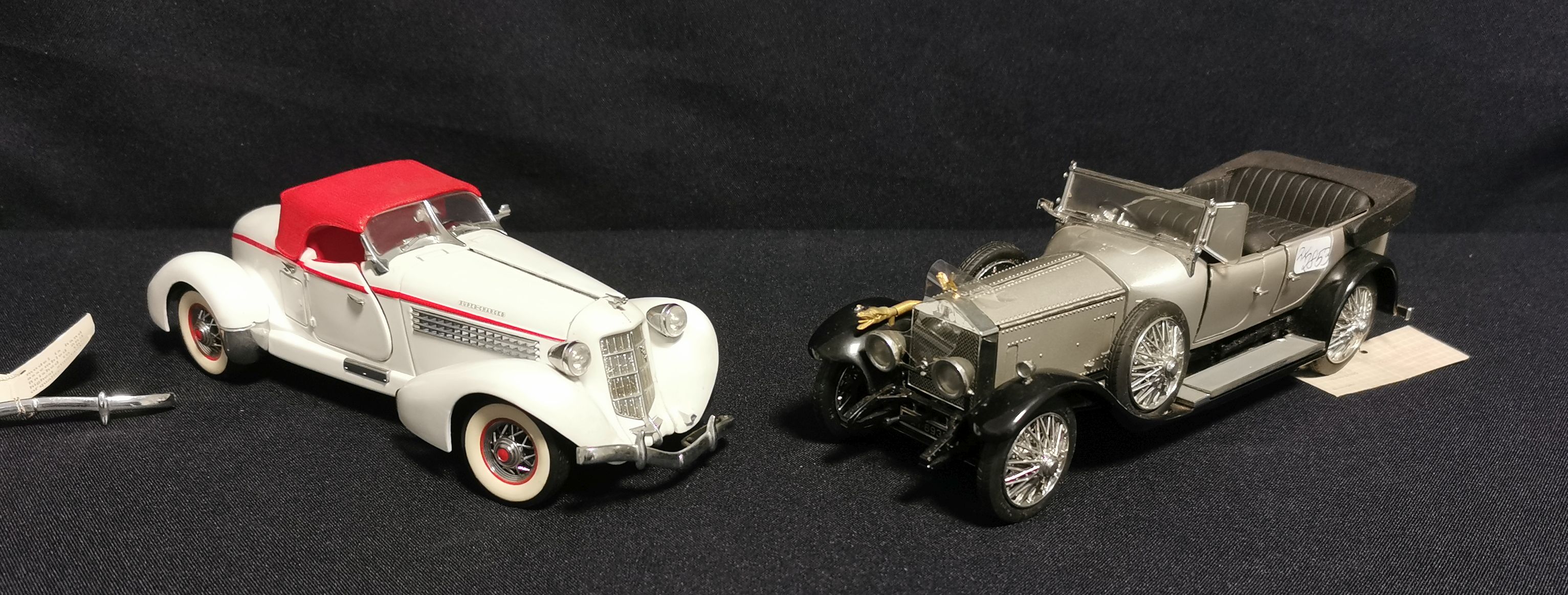 TIN TOY CARS