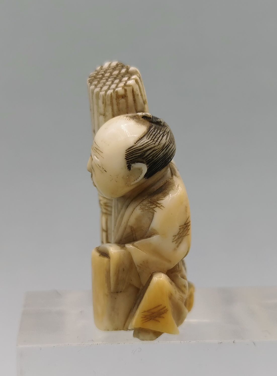 NETSUKE: FARMER WITH BAMBOO - Image 2 of 6