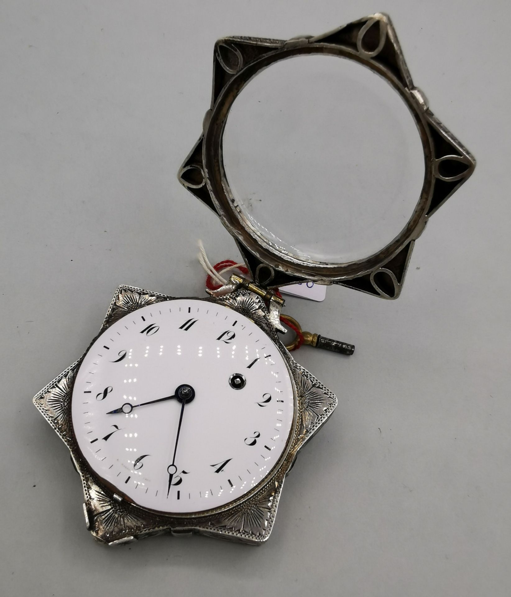 SPINDLE POCKET WATCH IN STAR-SHAPED CASE - Image 7 of 10
