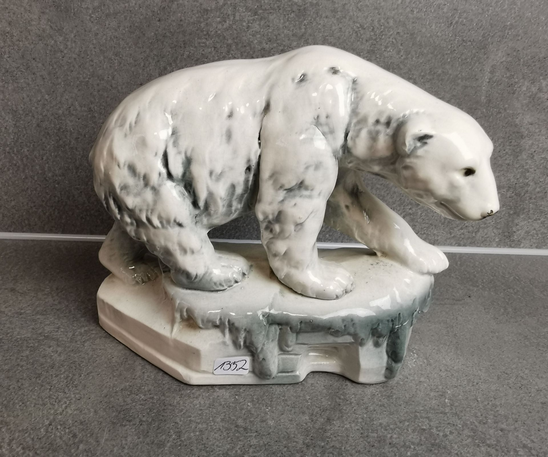 SITZENDORF FIGUR "EISBÄR"