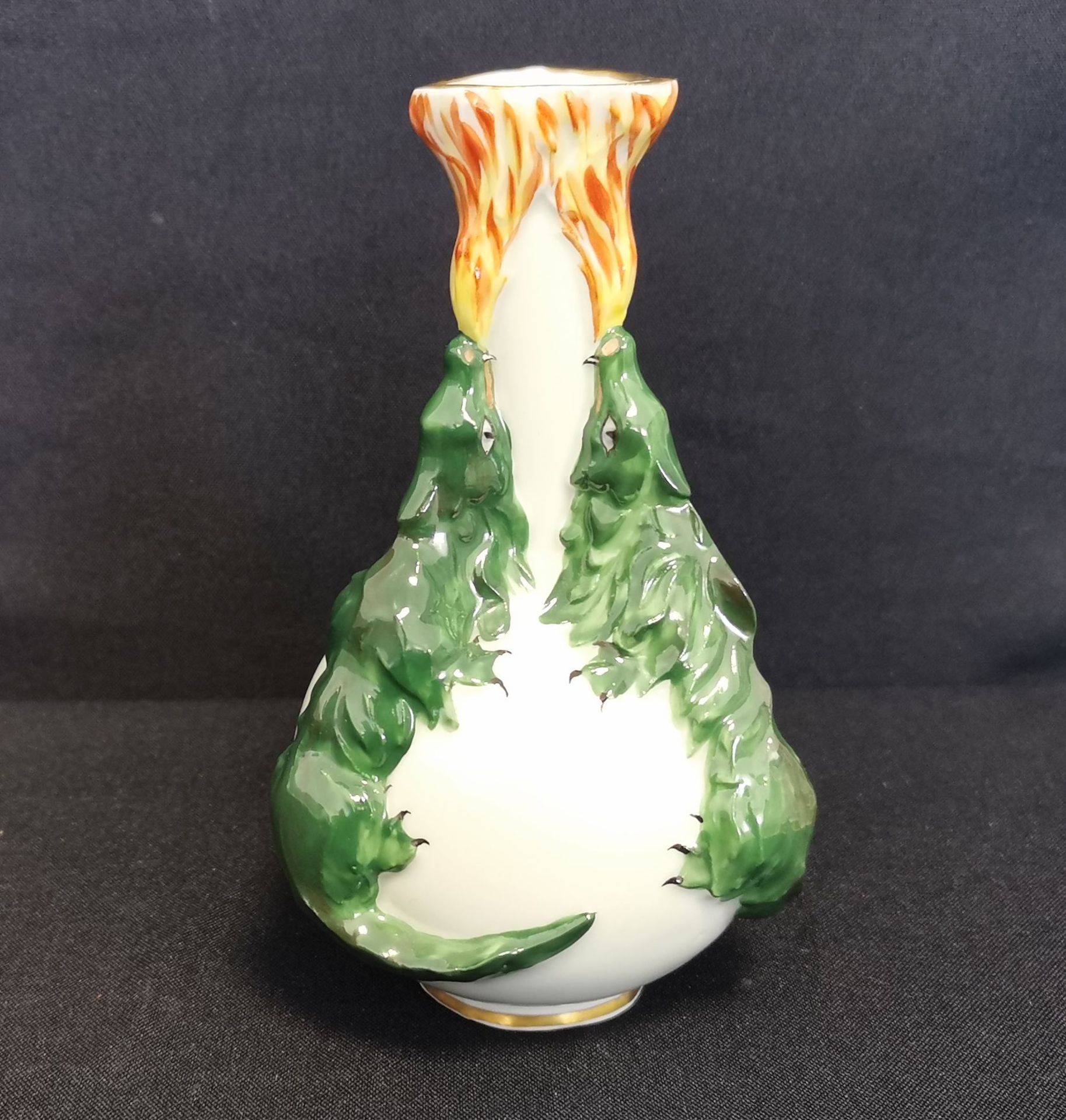 VASE WITH DRAGONS - Image 2 of 3