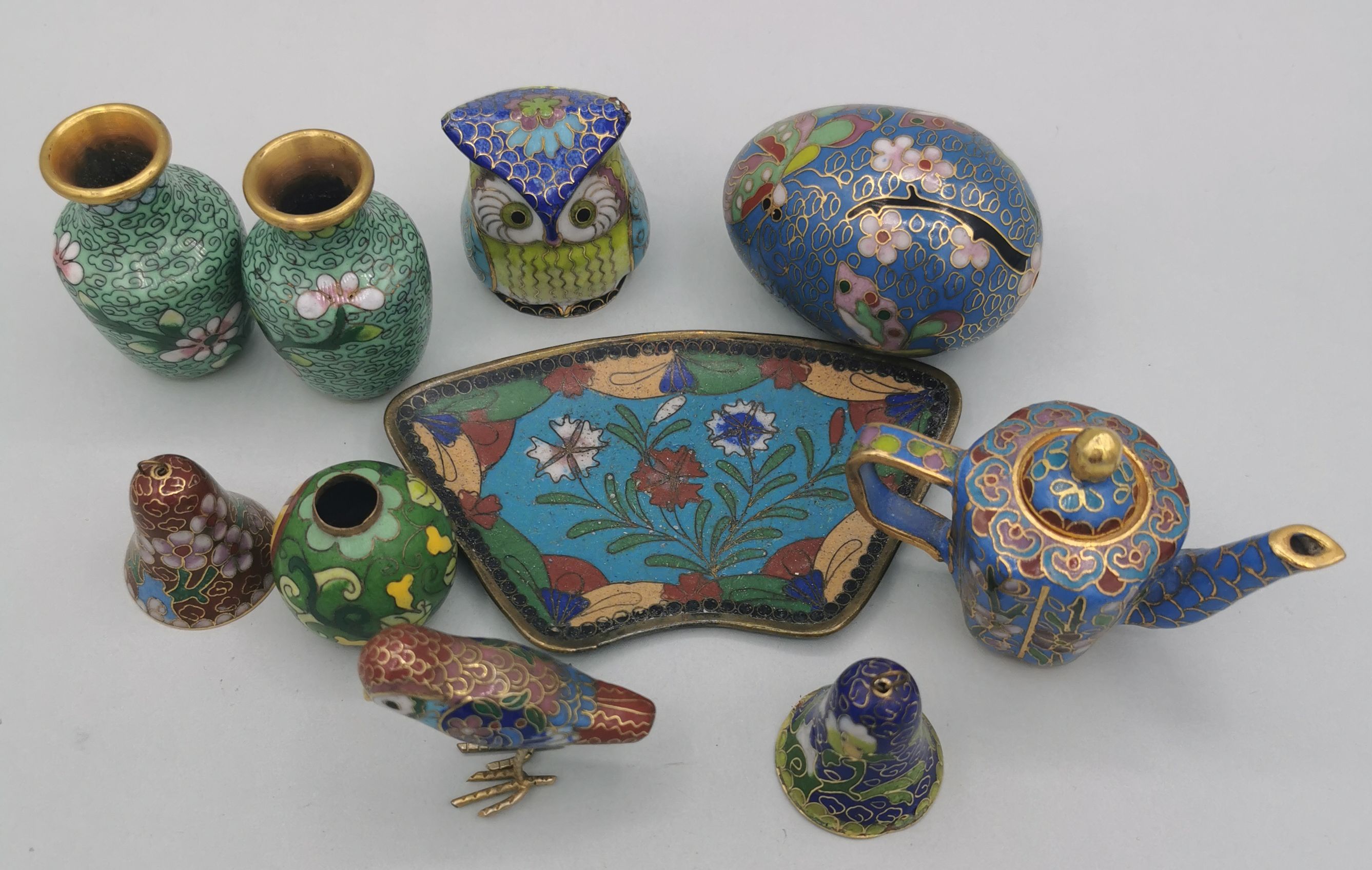 10 MINIATURE CLOISONNE OBJECTS - Image 2 of 15