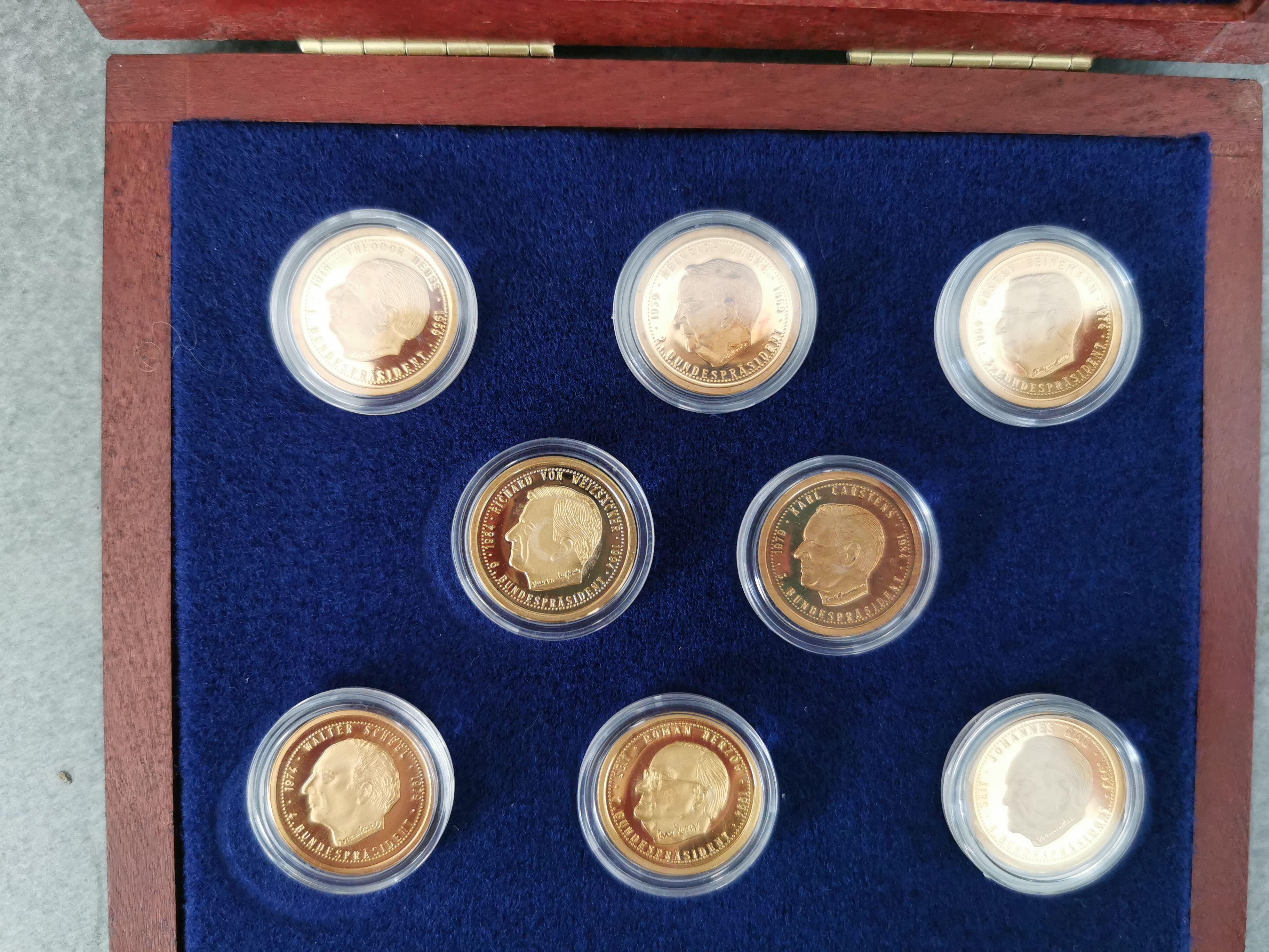 8 GOLD MEDALS OF THE FEDEREL PRESIDENTS - Image 2 of 3