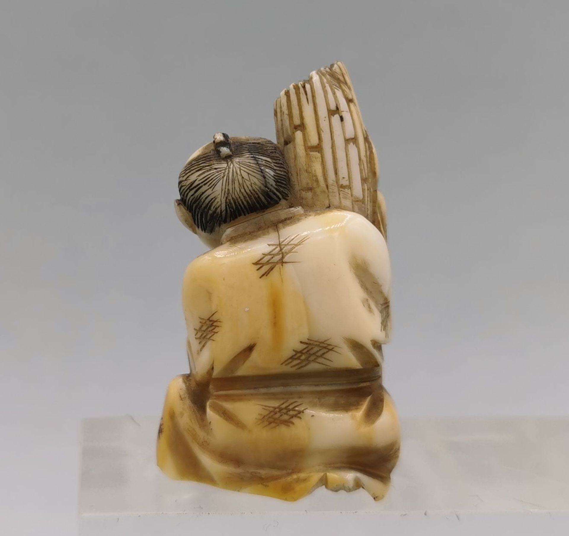 NETSUKE: FARMER WITH BAMBOO - Image 3 of 6