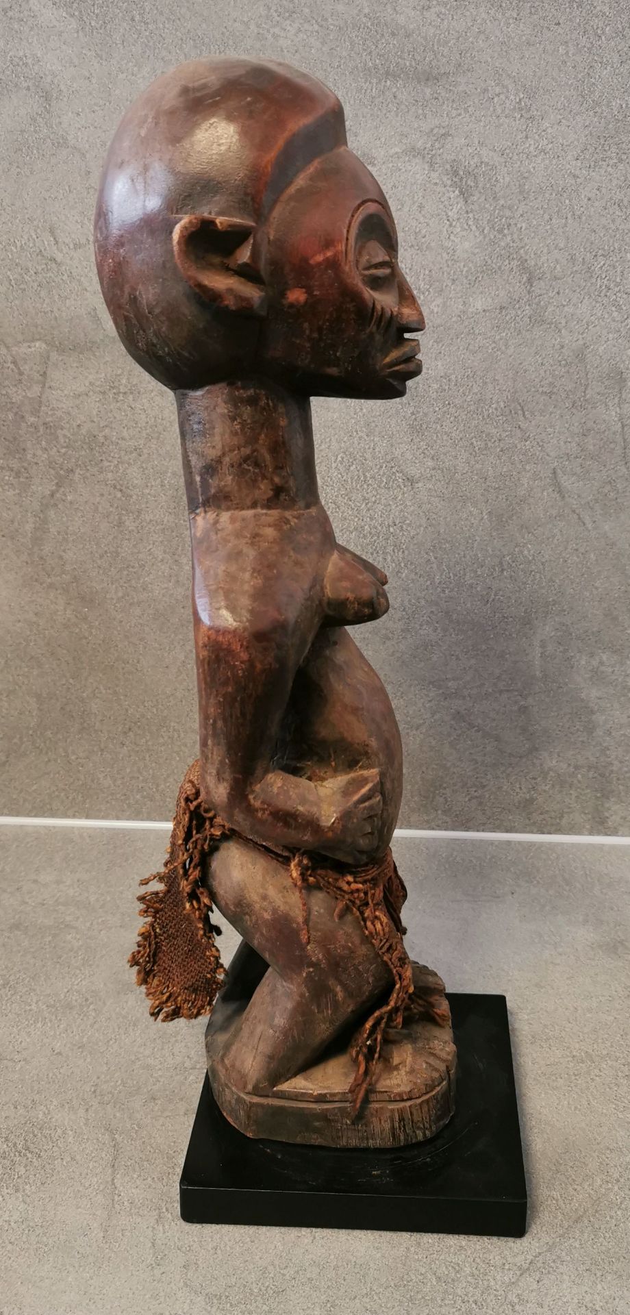 AFRICAN SCULPTURE: "Standing female nude with loincloths / ancestor figure", wood, carved and - Image 2 of 4