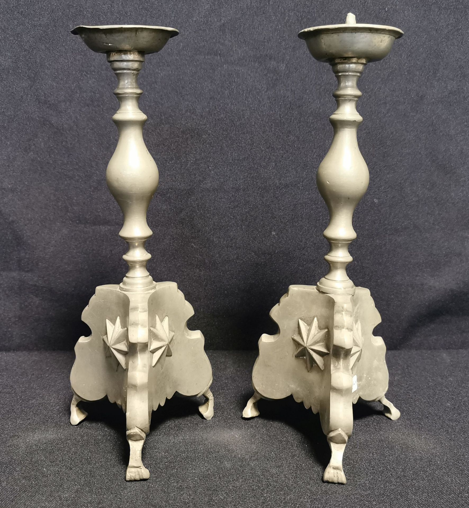 PAIR OF CANDLE STANDS - Image 2 of 3
