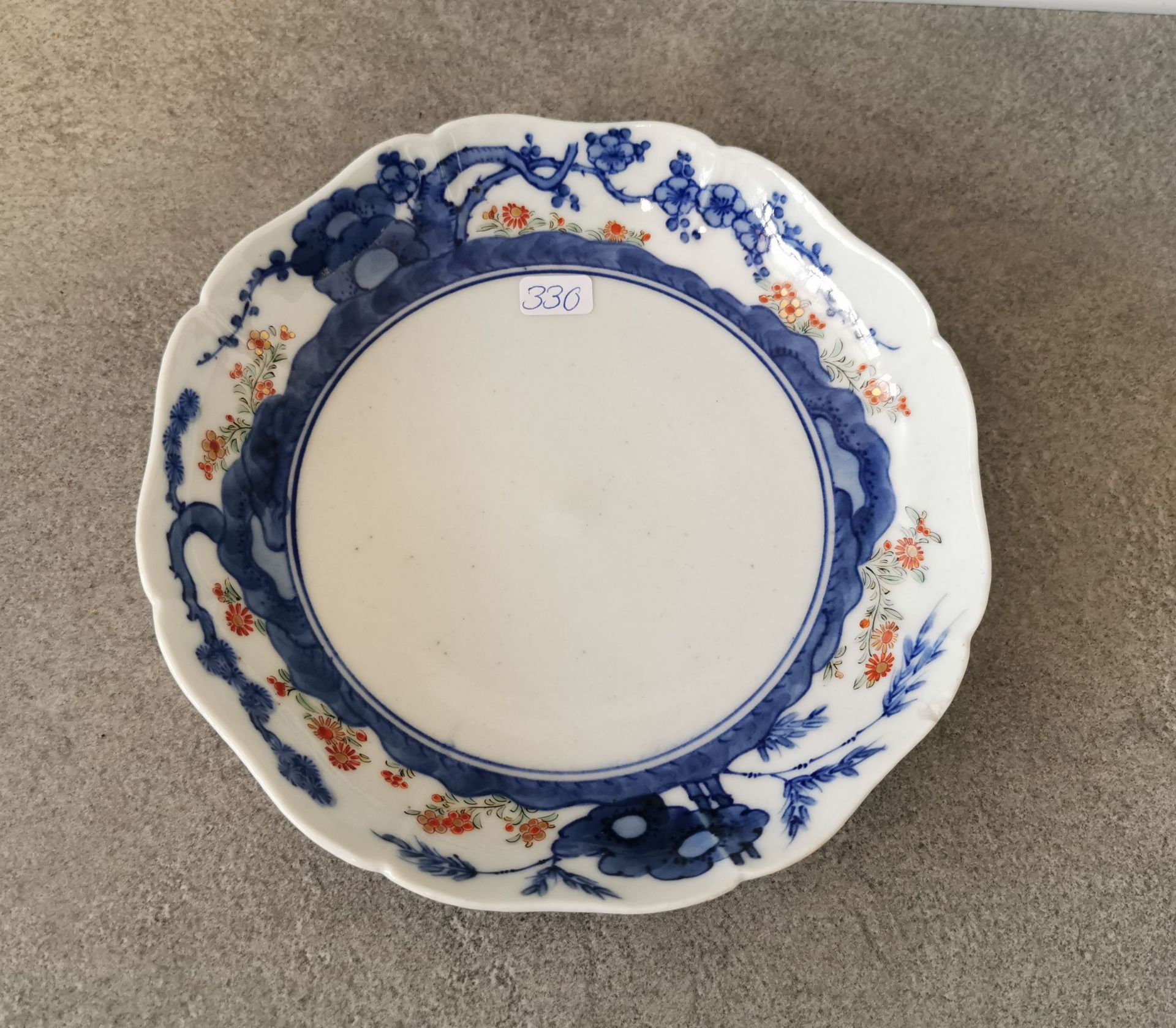 DISH / PLATE - Image 2 of 3