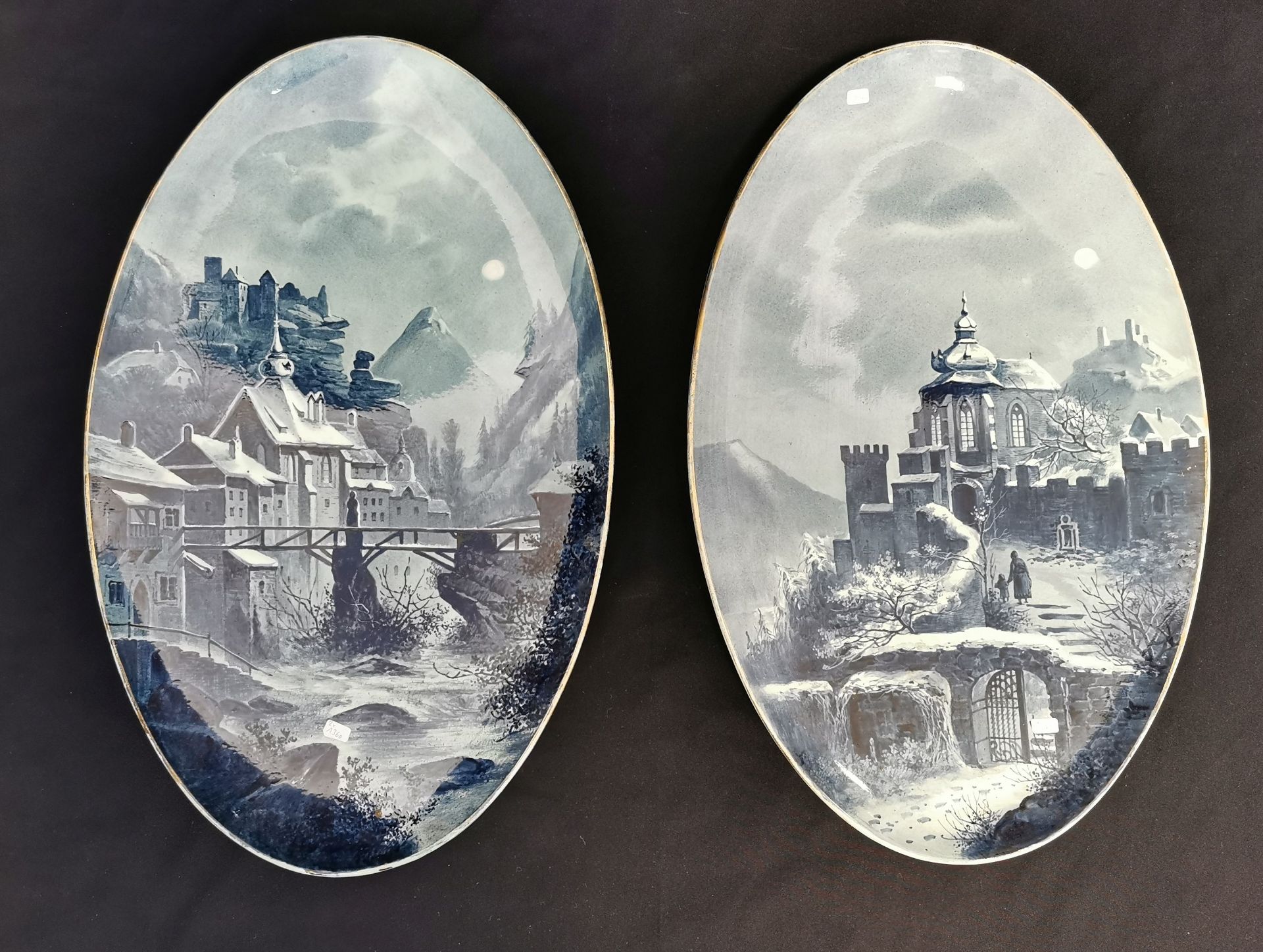 2 OVAL WALL PLATES