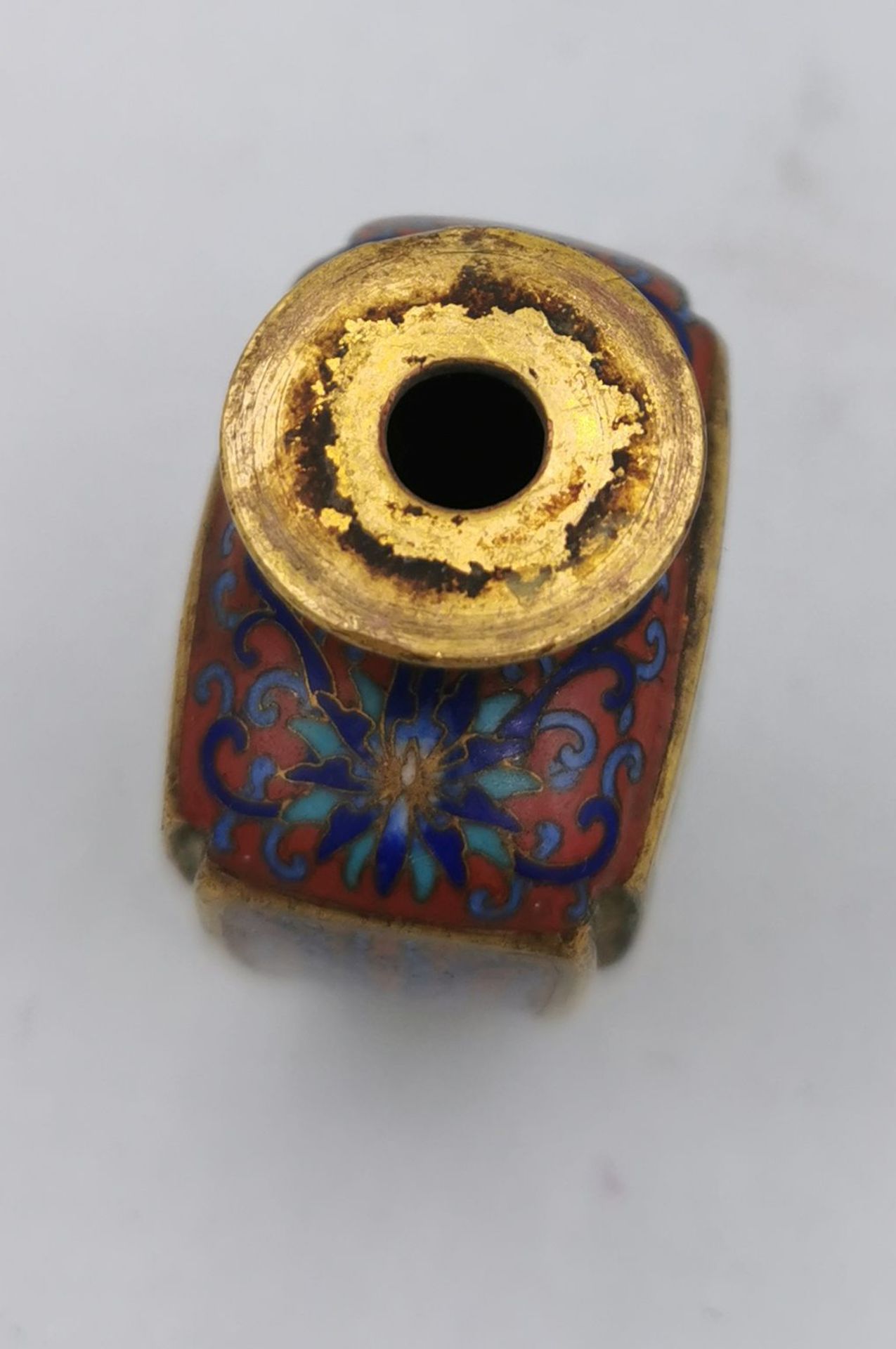 CLOISONNE SNUFF BOTTLE - Image 6 of 7