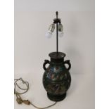 LAMPE MIT ASIATISCHEM BRONZEFUSS