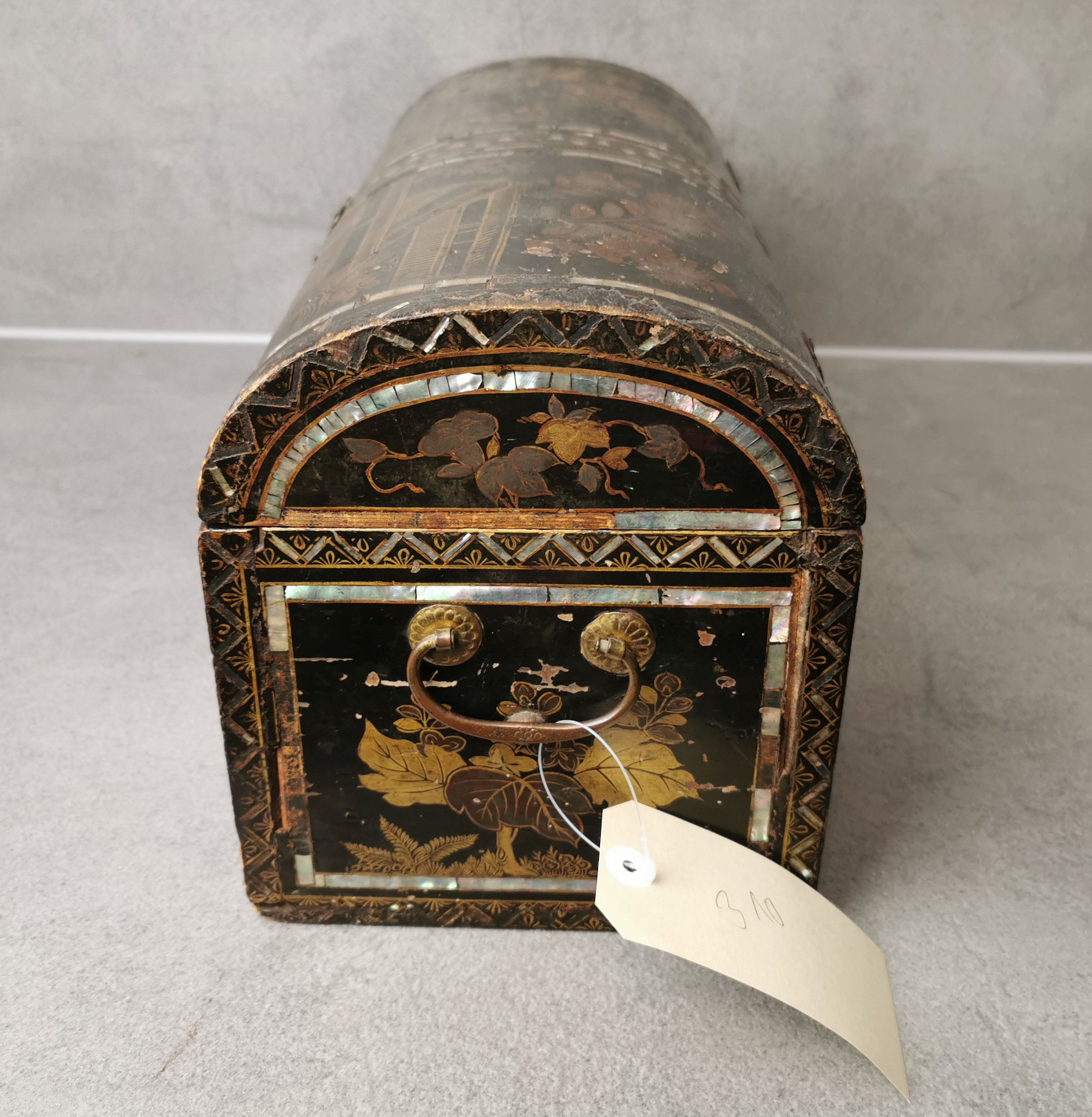 ASIAN LACQUER WORK: SMALL ROUND-LIDDED BOX - Image 3 of 4