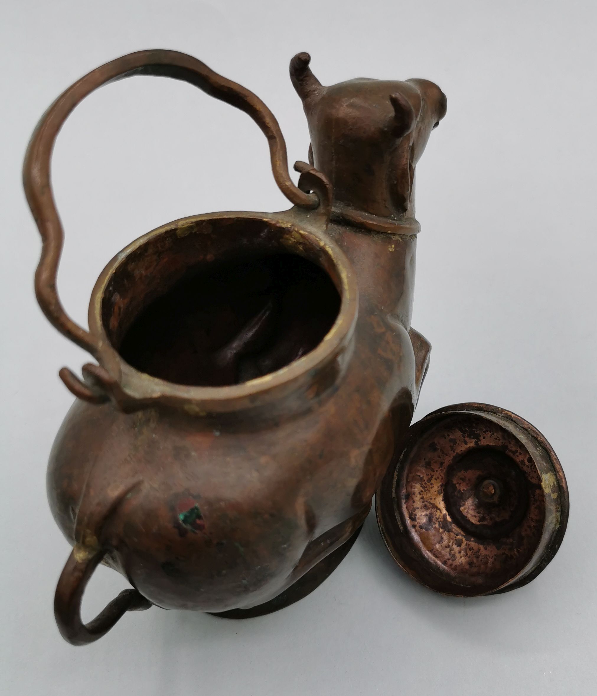 INDIAN RITUAL JUG "COW" - Image 5 of 6