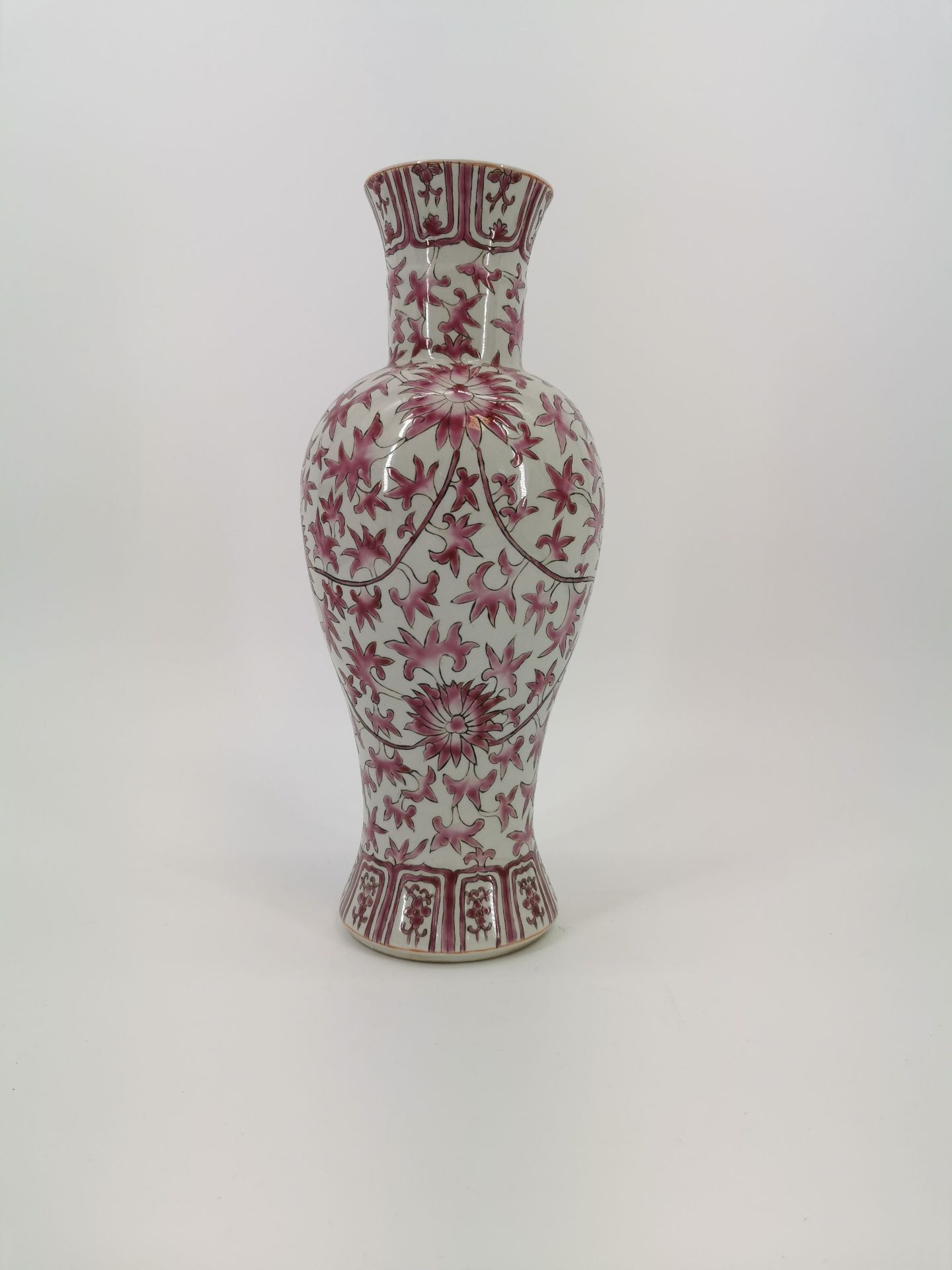 VASE WITH RED PAINTING - Image 2 of 5