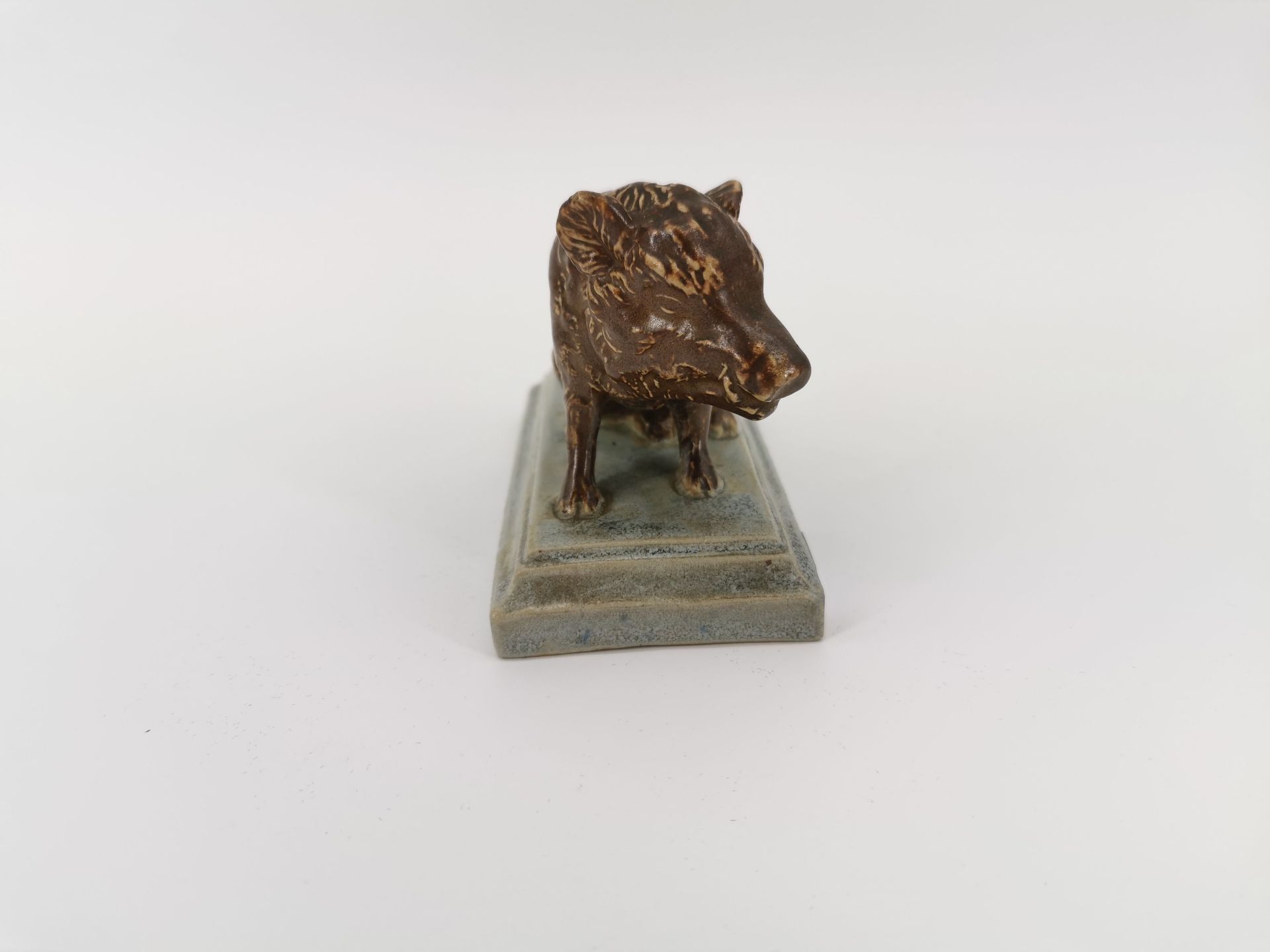 CERAMIC SCULPTURE "WILD BOAR" - Image 2 of 4