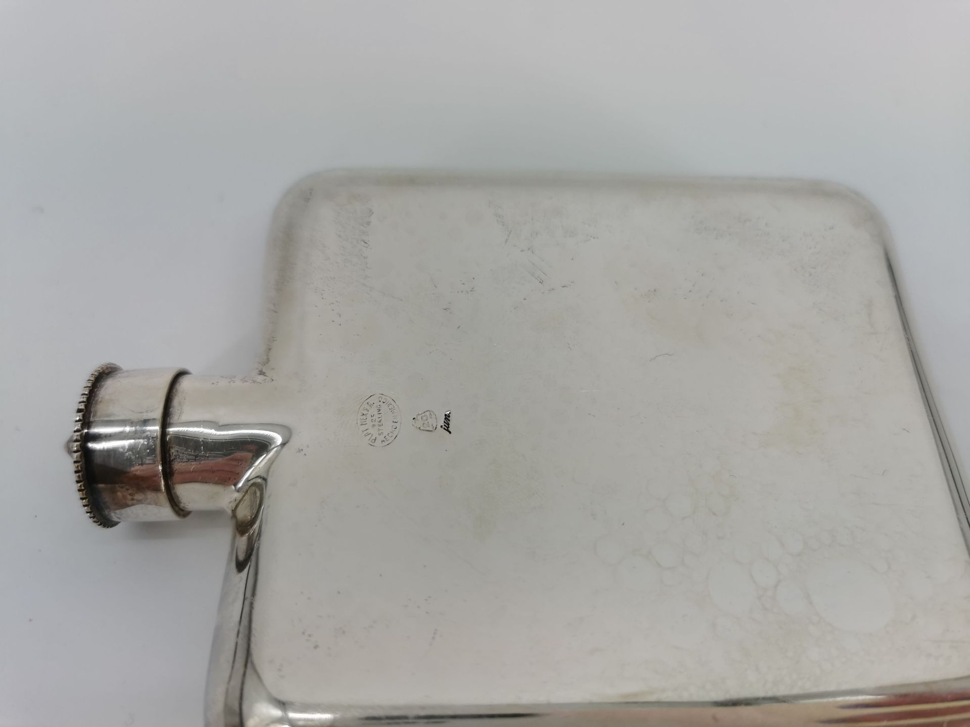 HIP FLASK - Image 3 of 3