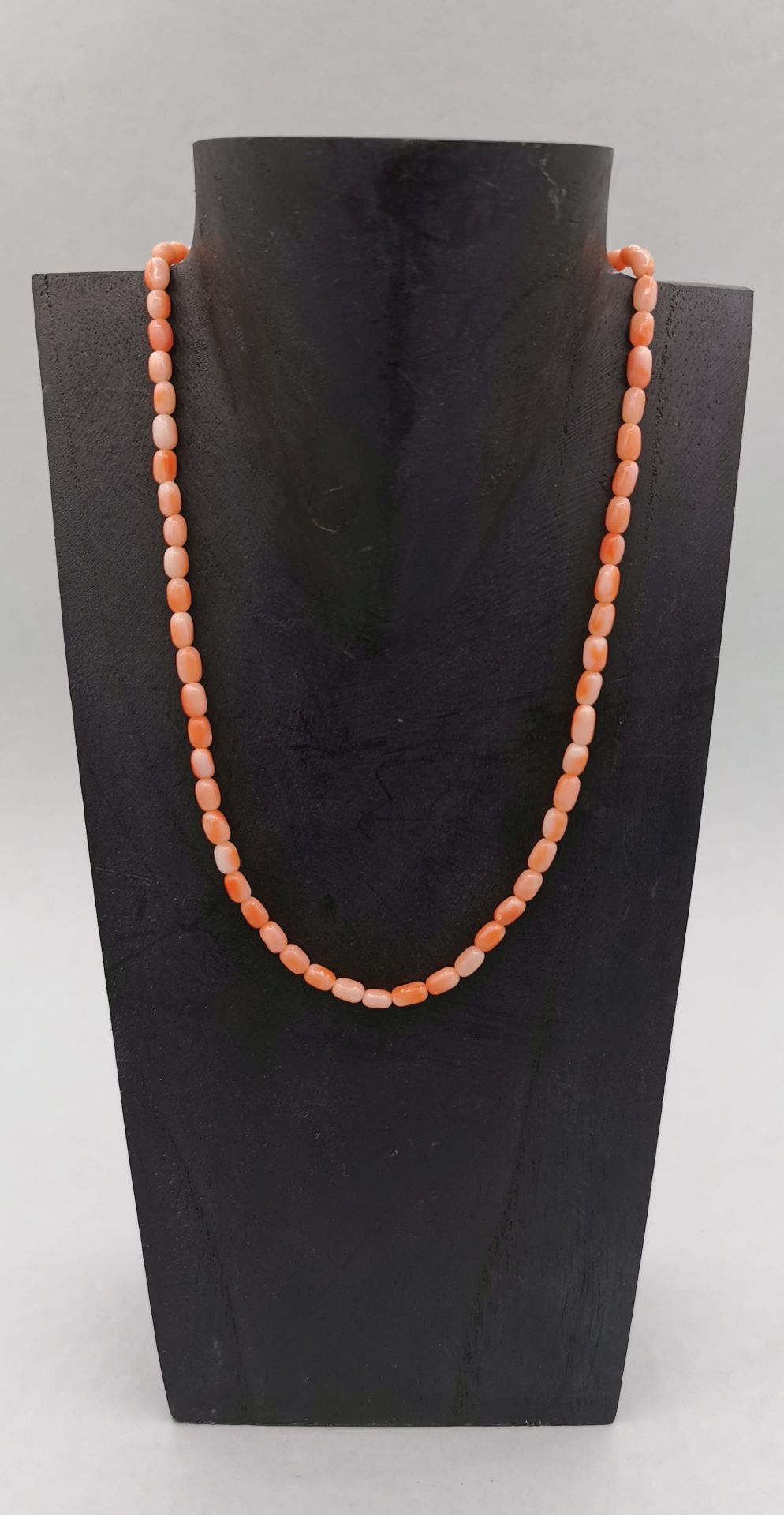 2 ENGEL SKIN CORAL - CHAINS - Image 3 of 4