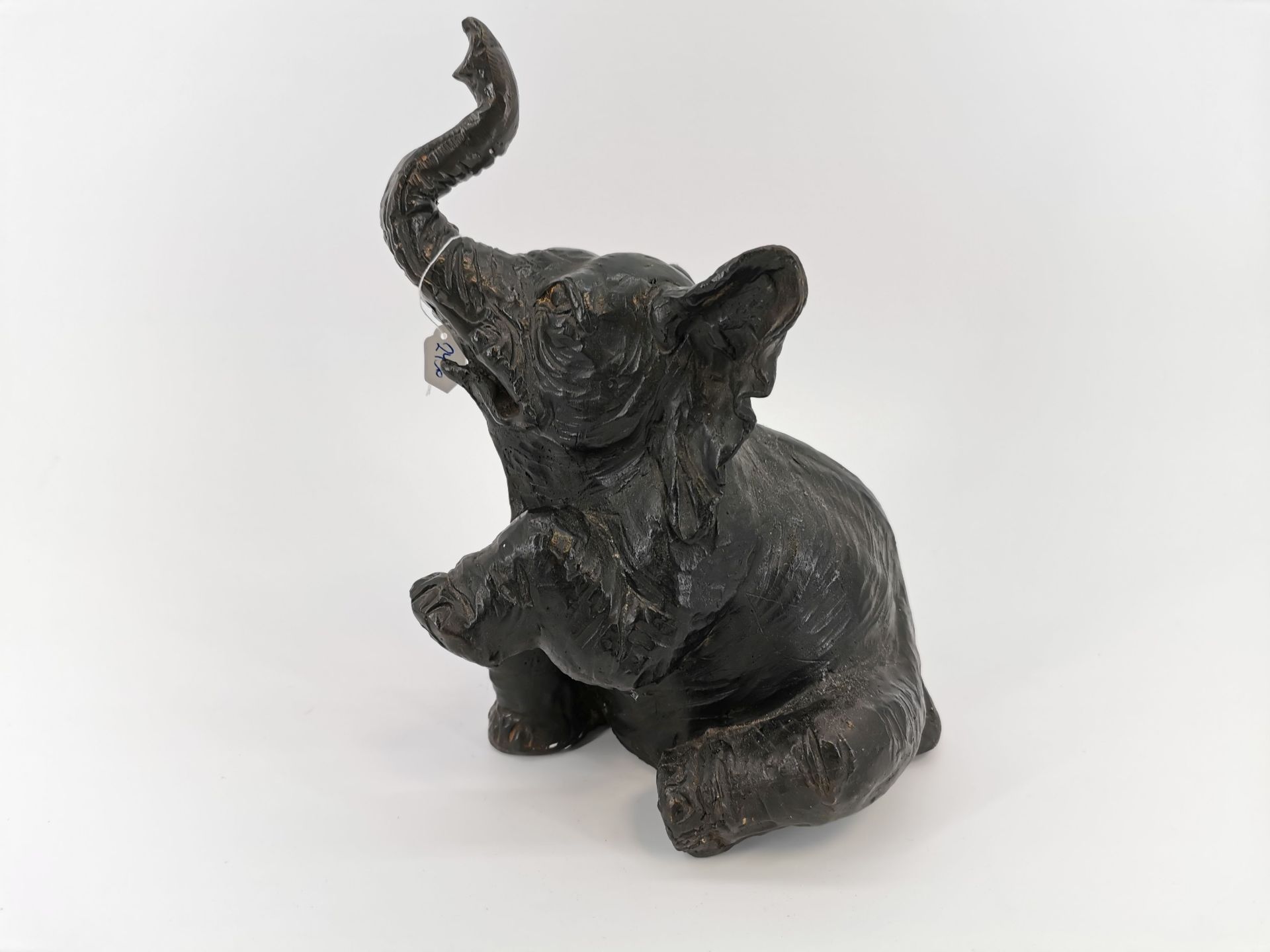 SKULPTUR: "JUNGER ELEFANT"