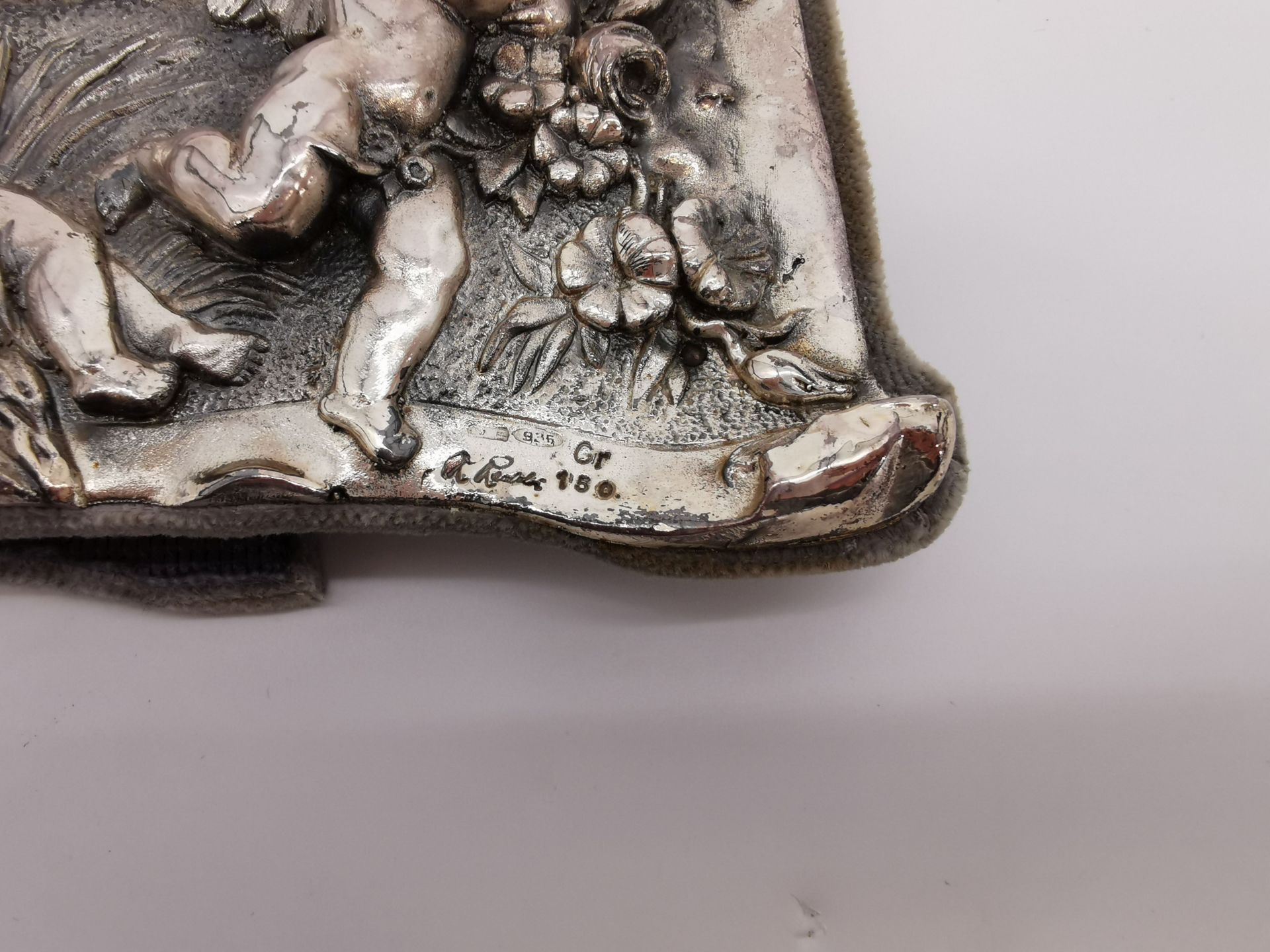FRAME WITH SILVER RELIEF "MYTHOLOGICAL SCENE WITH PUTTI" - Image 4 of 4