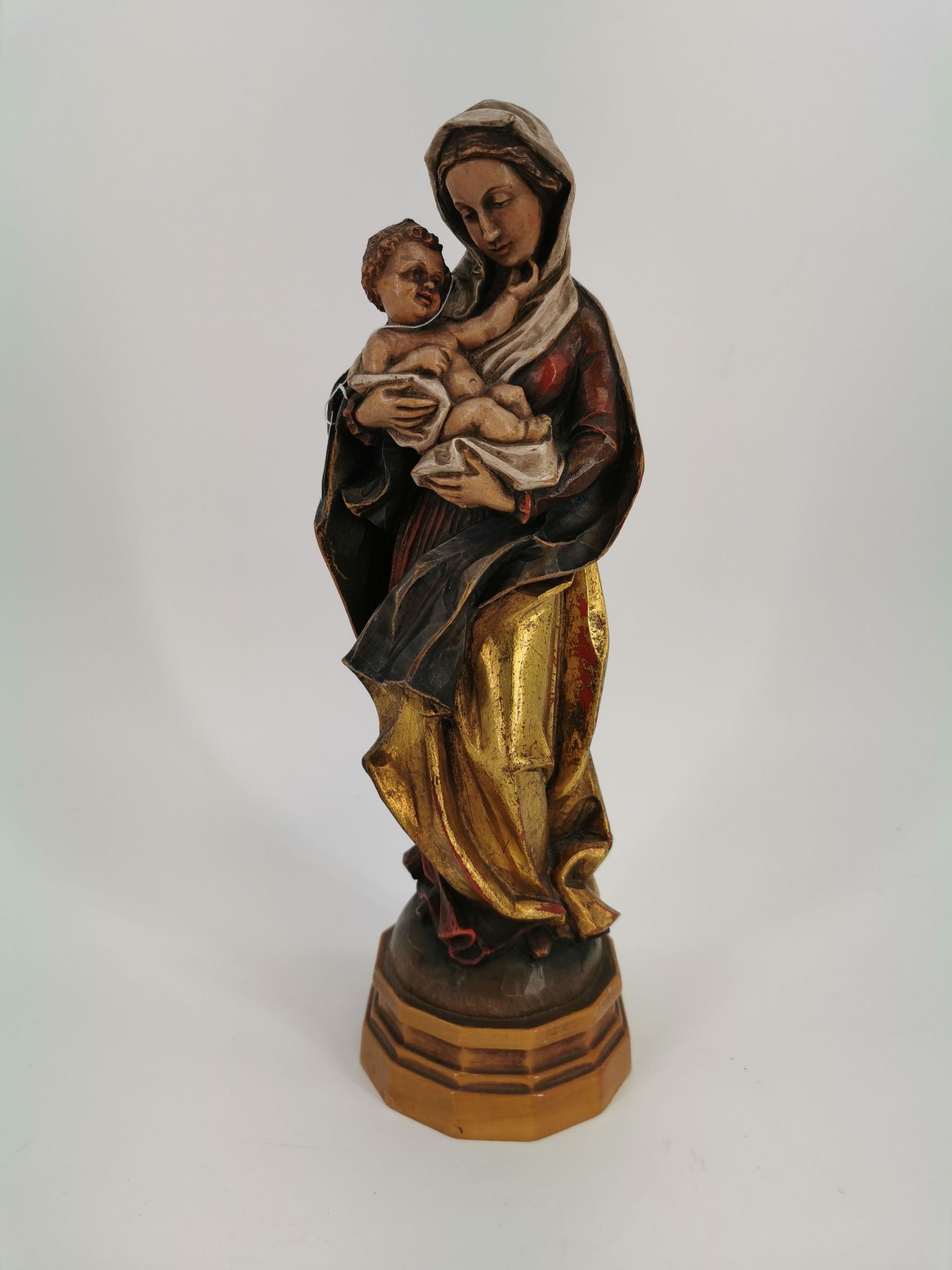 SCULPTURE "MADONNA"