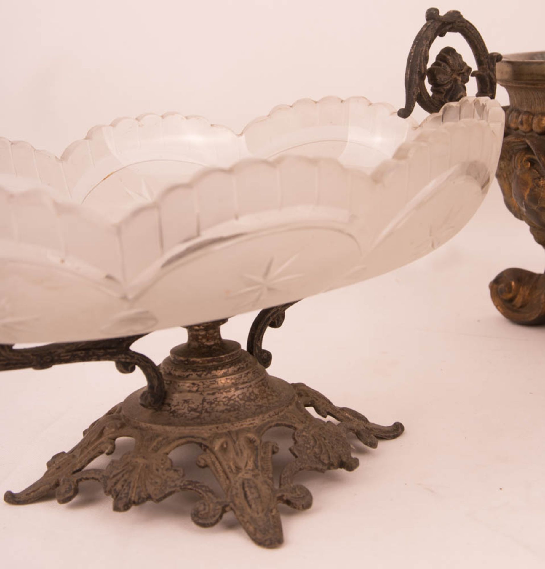 Three centerpieces, crystal glass and sheet metal, beginning of 20th century. - Image 4 of 7