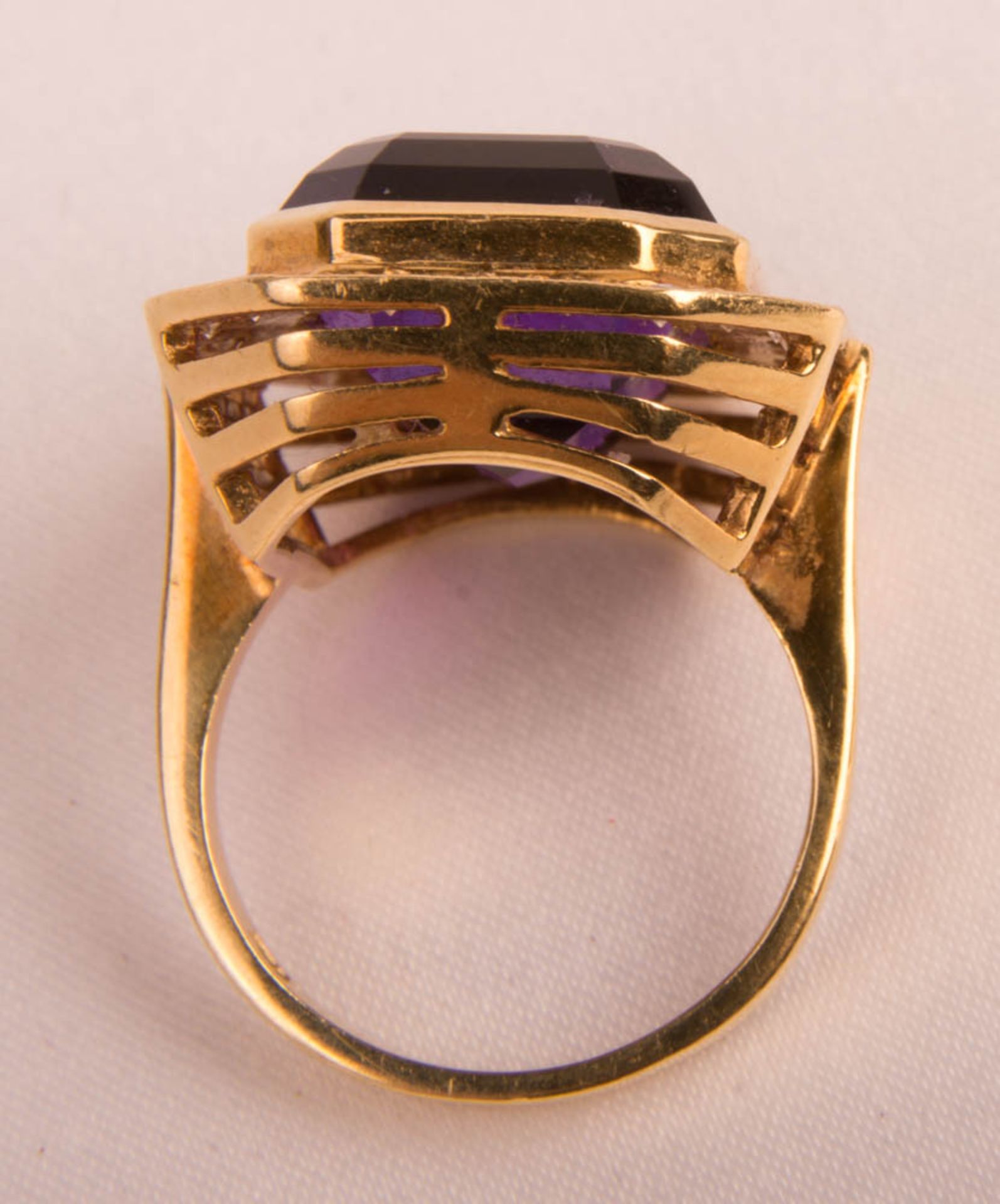 Ring mit Amethyst und Brillanten, 750er Gelbgold. - Bild 5 aus 6