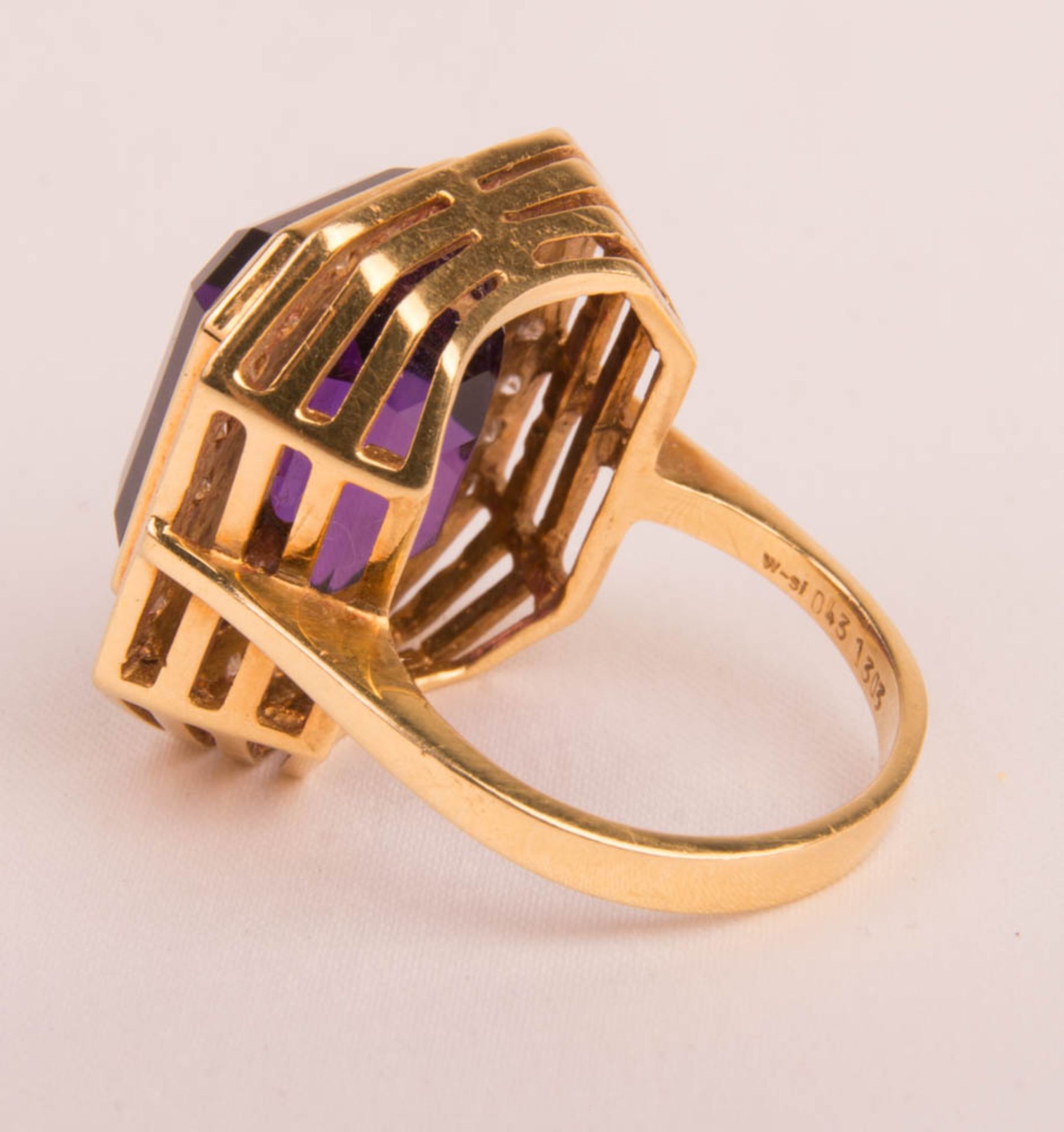 Ring mit Amethyst und Brillanten, 750er Gelbgold. - Bild 3 aus 6