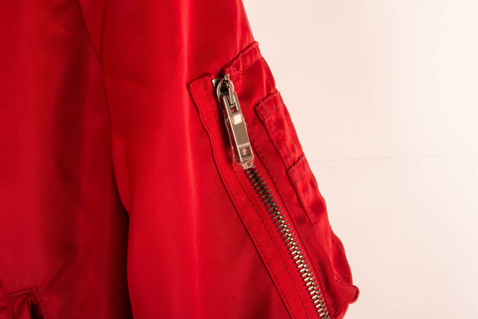 Valentino rote Bomberjacke. - Bild 3 aus 4