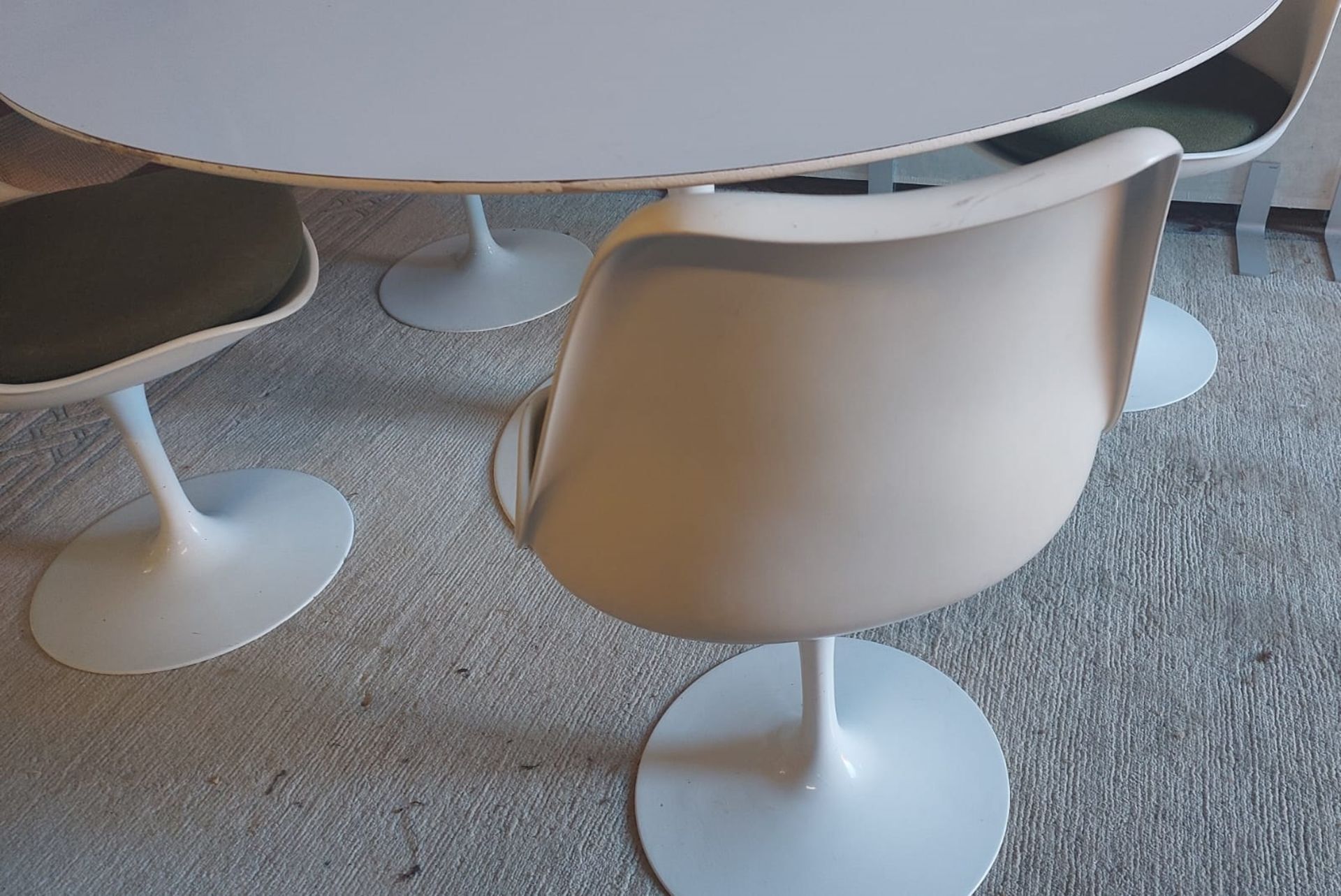 Knoll, Tulip Tisch und Stühle - Image 5 of 11