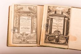 Zwei hebräische Bücher