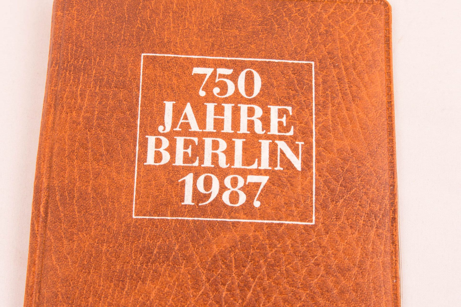 Russland 2,06 Rubel KMS 1978, u. Münz-Souvenir 750 Jahre Berlin DDR 1987 - Bild 7 aus 7