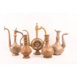 Konvolut orientalische Kannen und Vasen