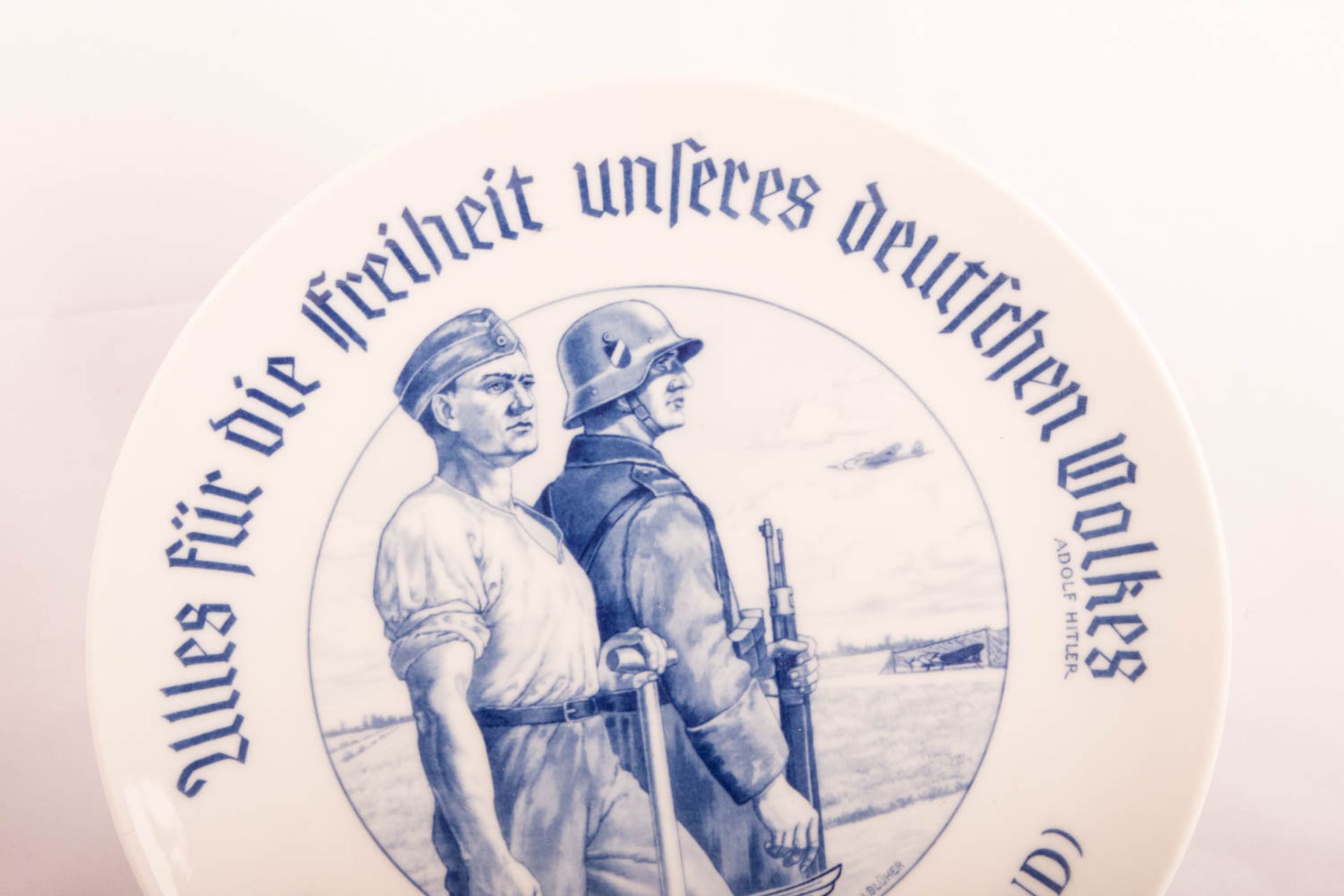 Ehrenschale aus Meißner Porzellan " LW-Bau-Regiment (Holland) " - Bild 2 aus 3