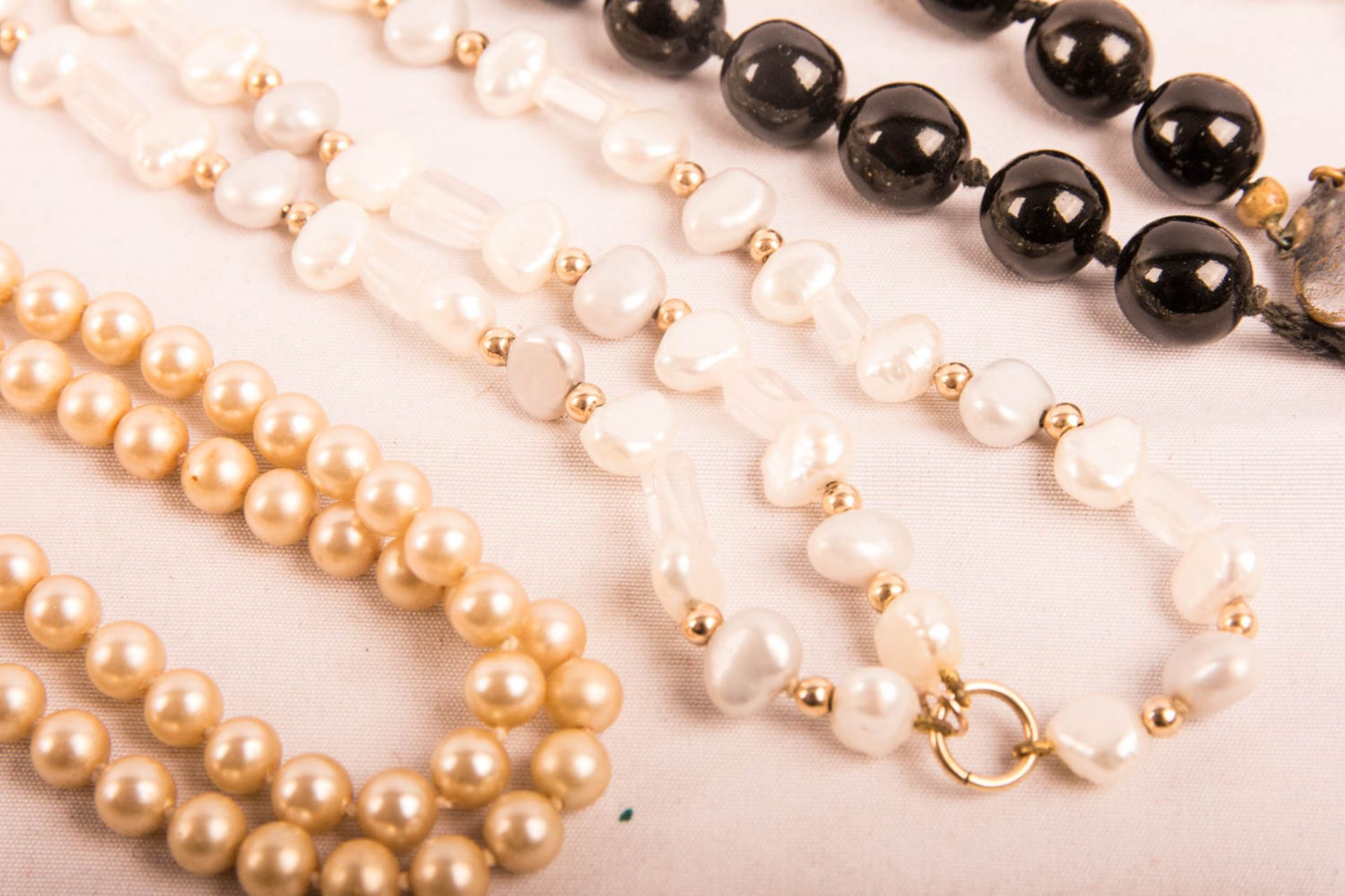 Mehrere Perlenketten - Bild 5 aus 10