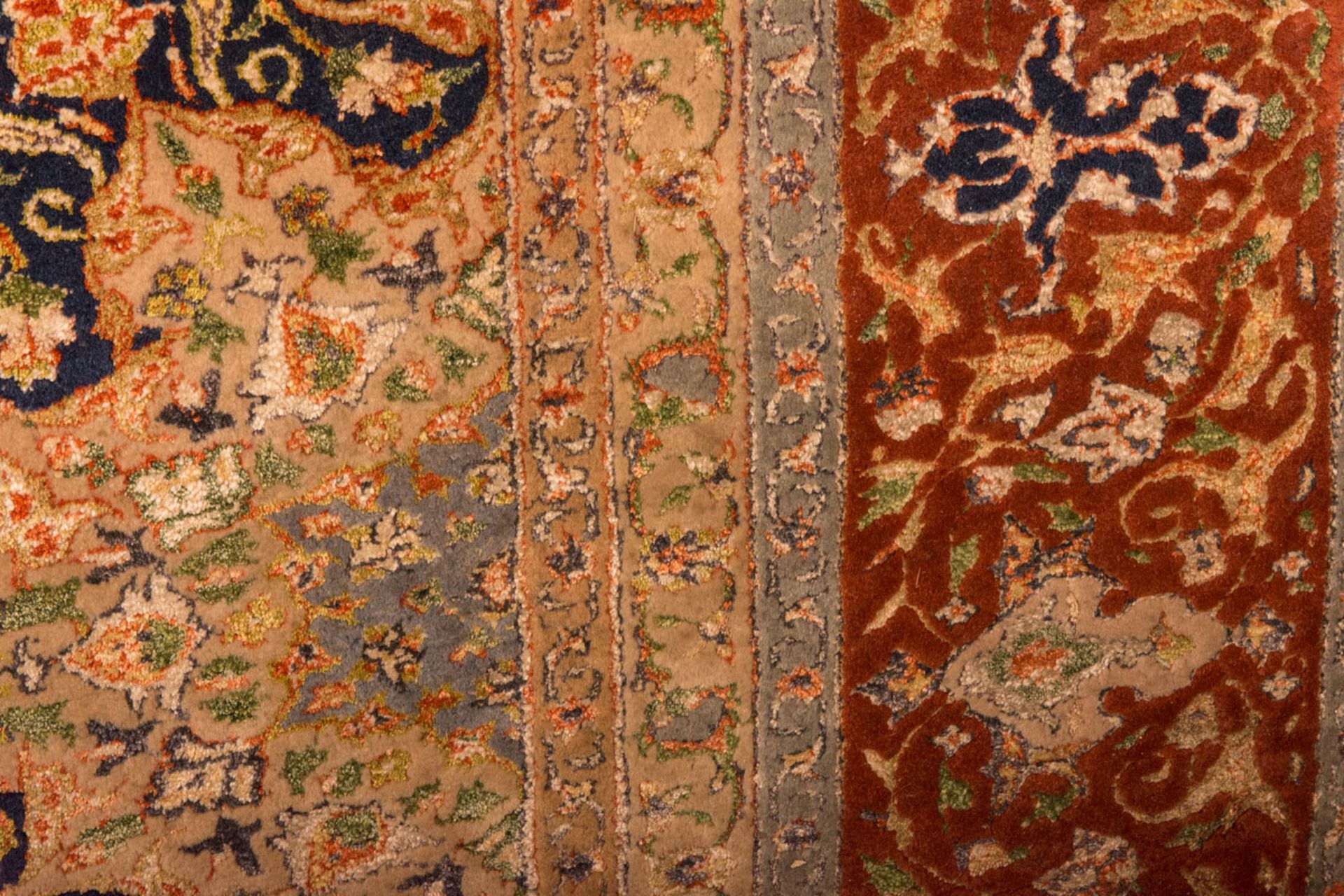 Isfahan Teppich, Seide mit Wolle - Bild 7 aus 11