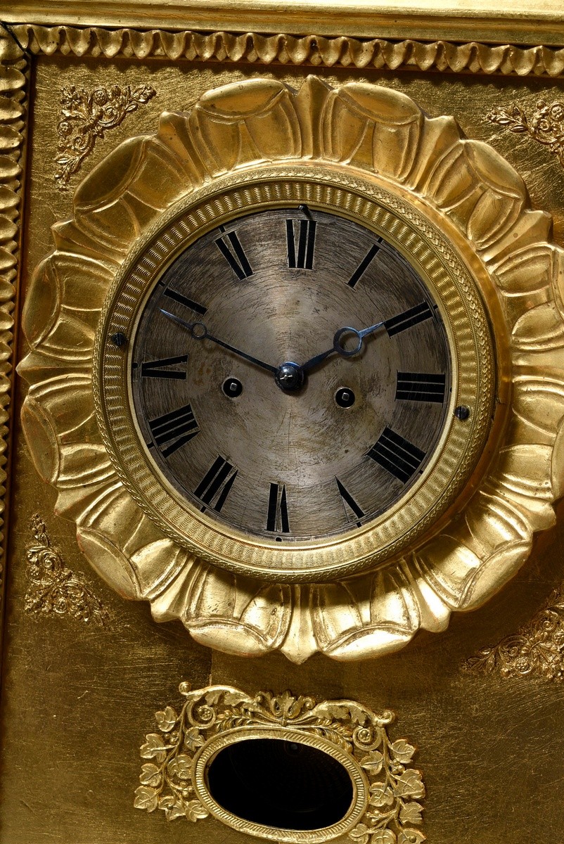 Biedermeier frame clock in richly decorated, gilded case, wood/stucco, dial with Roman numerals, pr - Image 2 of 7