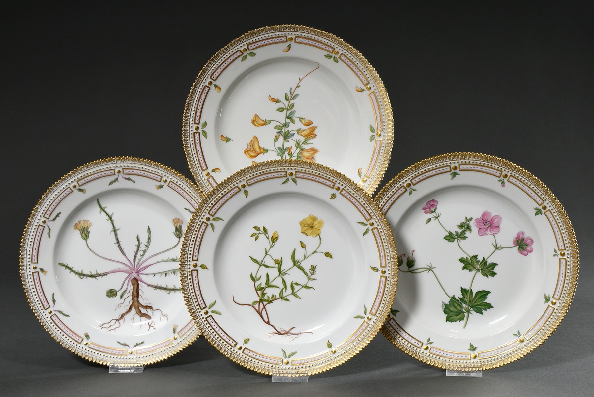 4 Royal Copenhagen "Flora Danica" dinner plates with polychrome painting in the mirror and gold dec