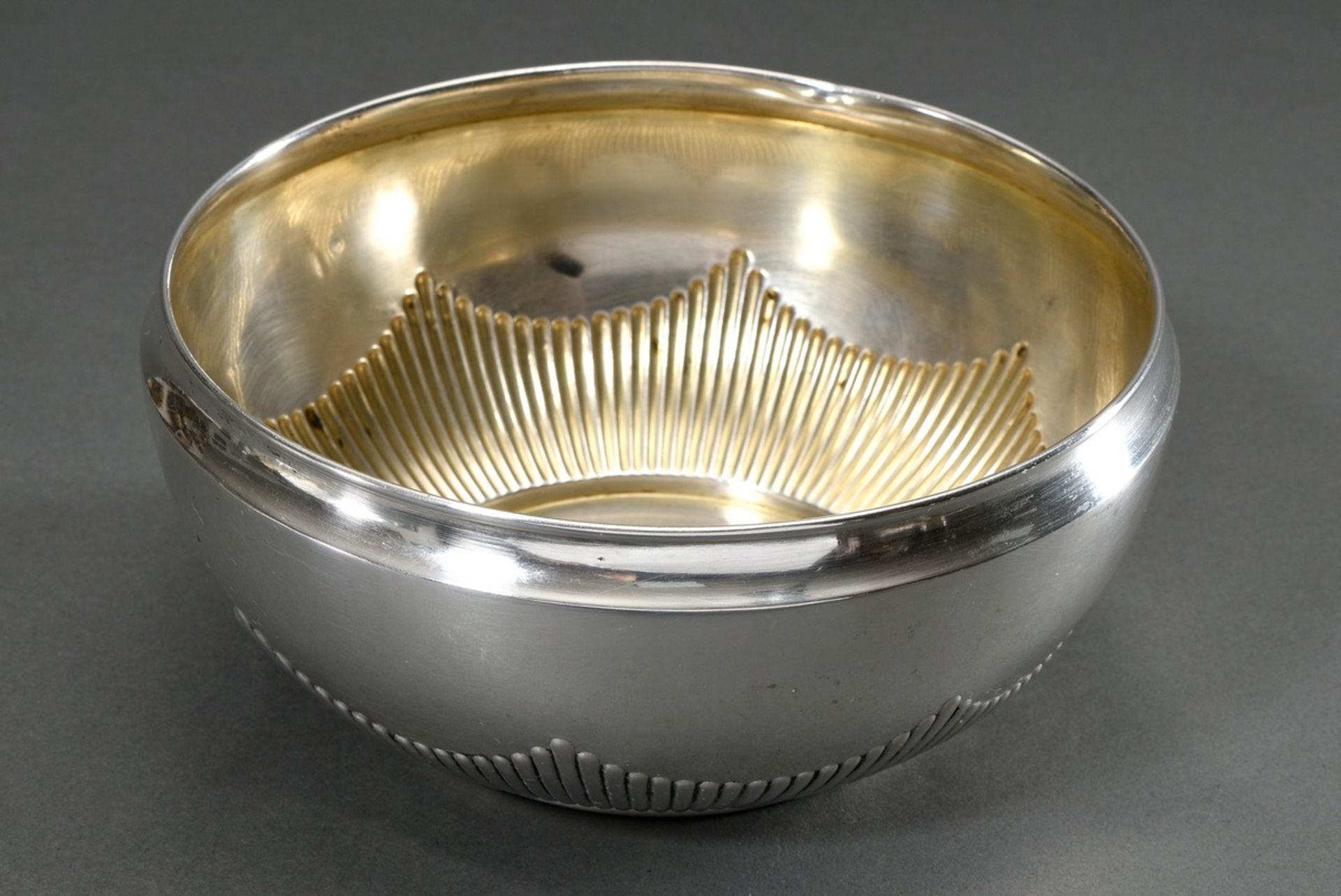 Round bowl with ray decor and engraving "1885 1. July 1910", Gebrüder Kühn/Schwäbisch Gmünd, silver