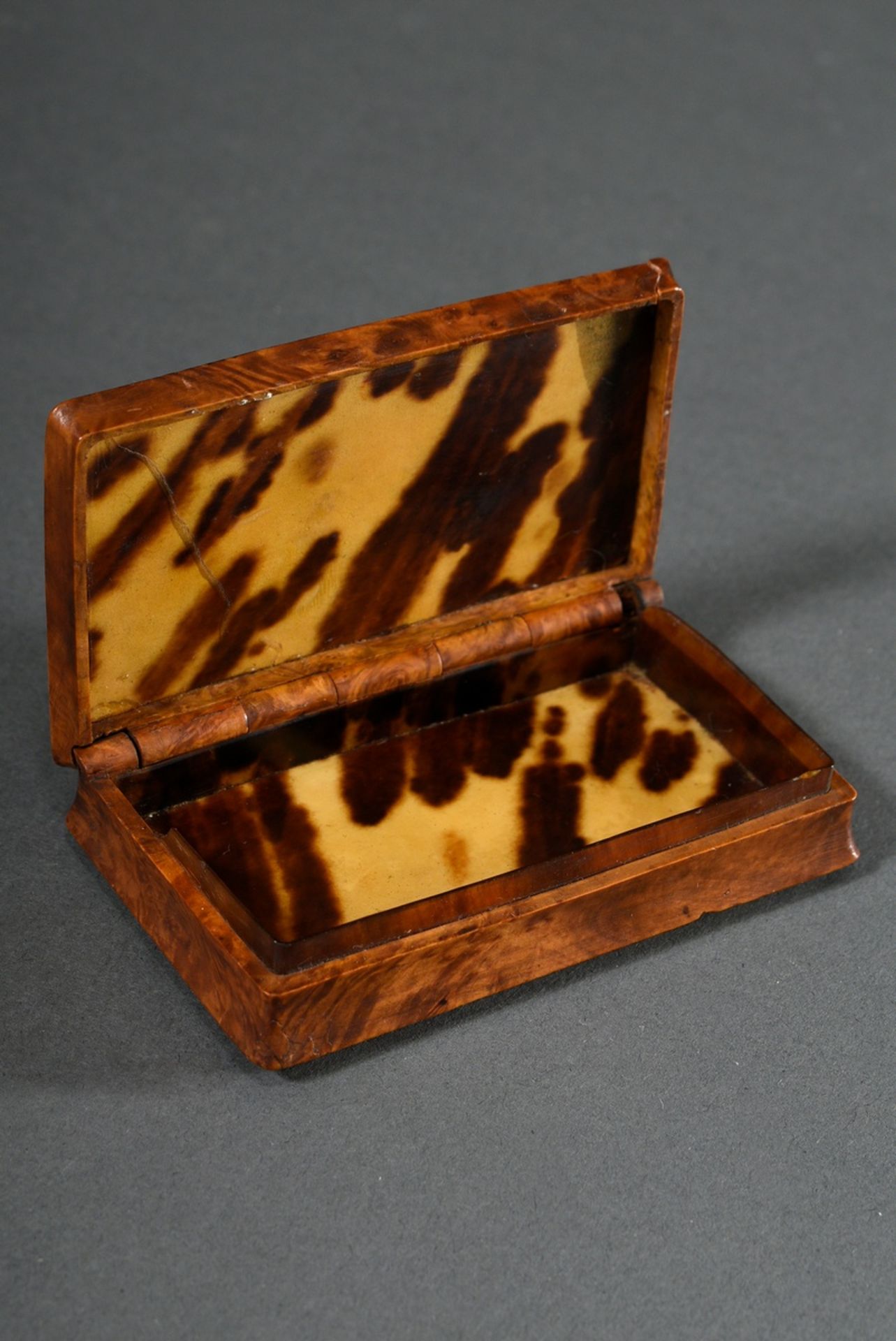 Boxwood box with finely painted miniature "Landscape with waterfall and staffage" in the lid and to - Image 3 of 3