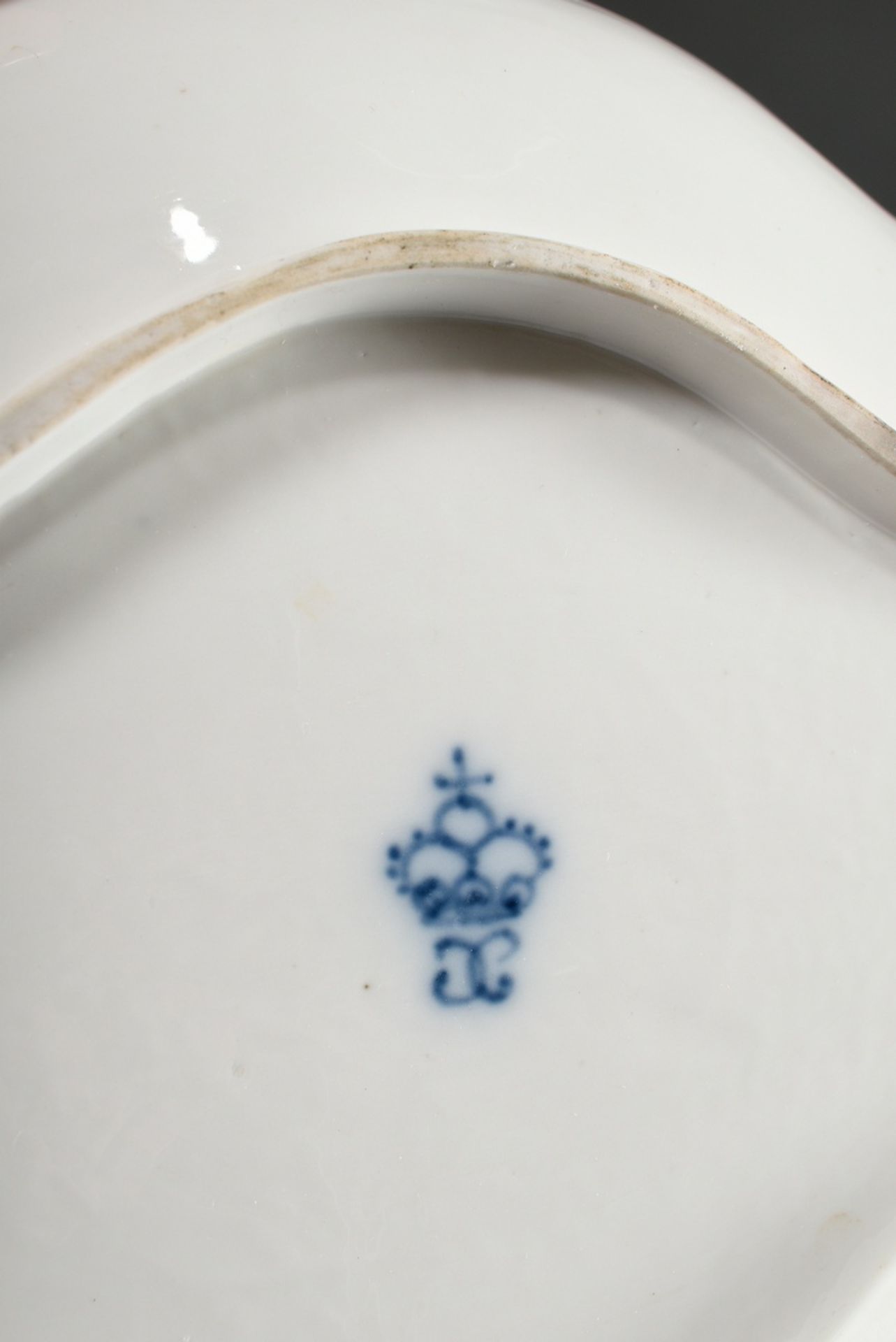 2 pieces of Ludwigsburg porcelain with polychrome floral painting and purple rim, 18th century: fou - Image 9 of 9