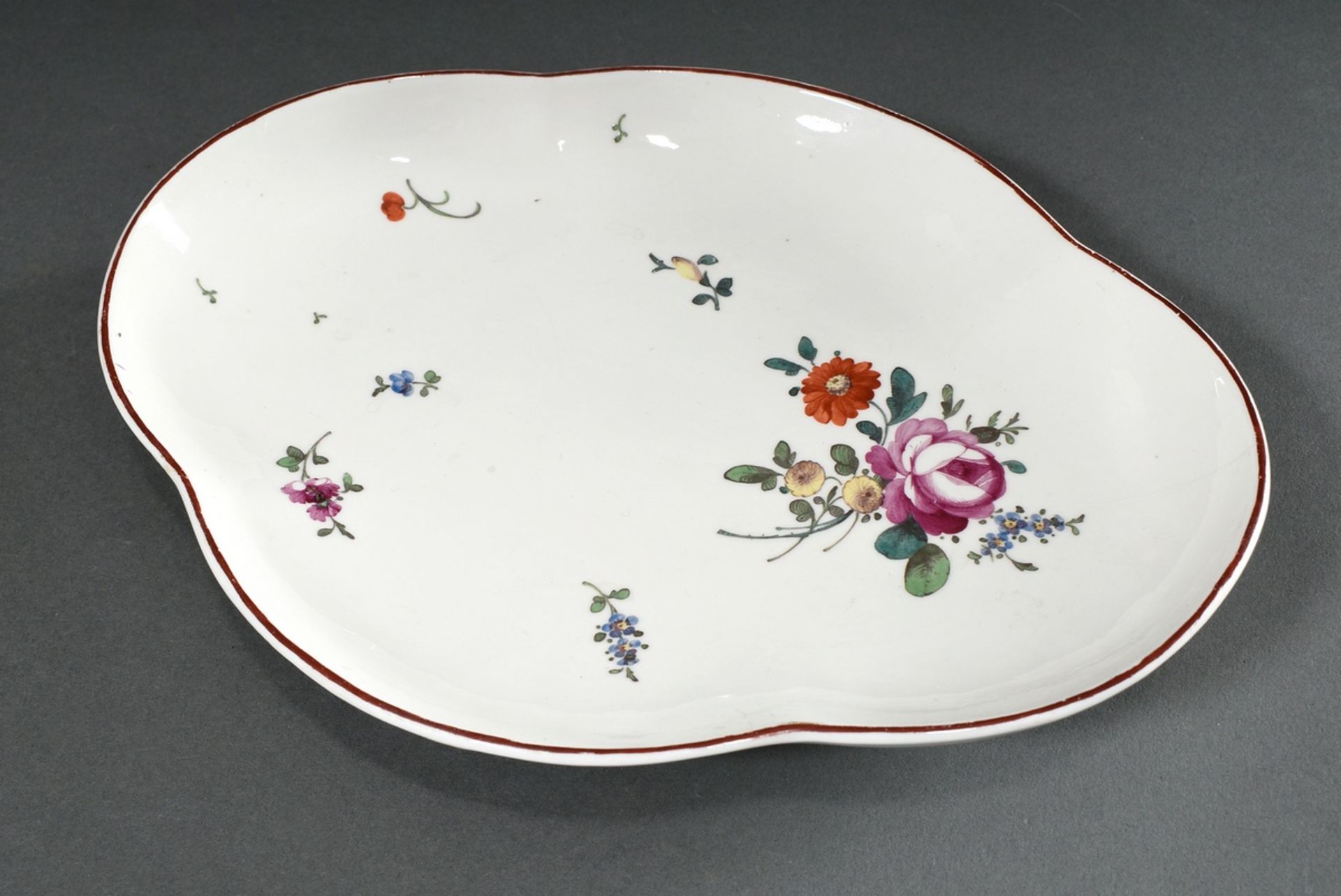 2 pieces of Ludwigsburg porcelain with polychrome floral painting and purple rim, 18th century: fou - Image 7 of 9