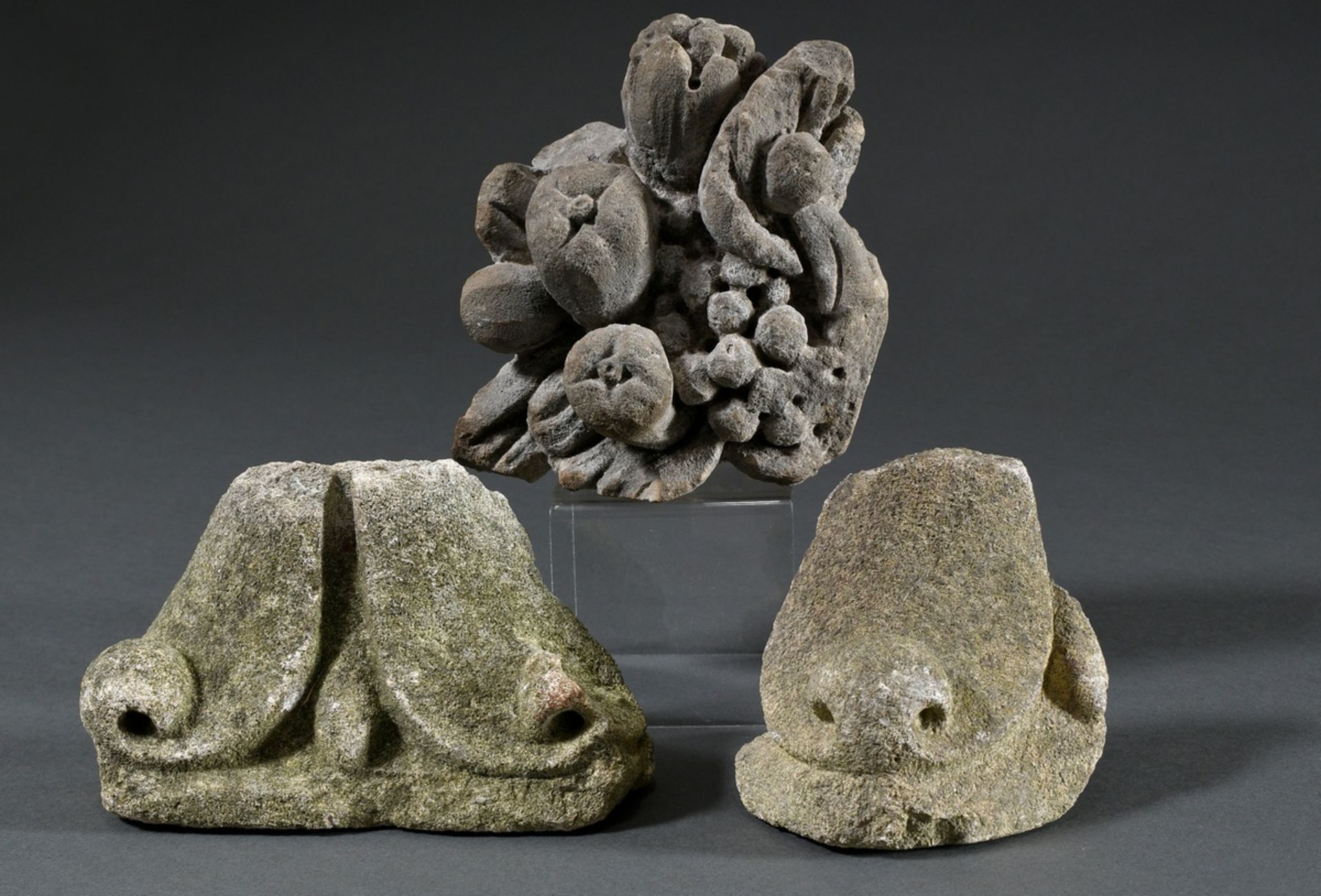 3 Various sandstone fragments "leaf volutes" and "fruits", 9x9,5/9x15/13,5x12,5cm, signs of aging