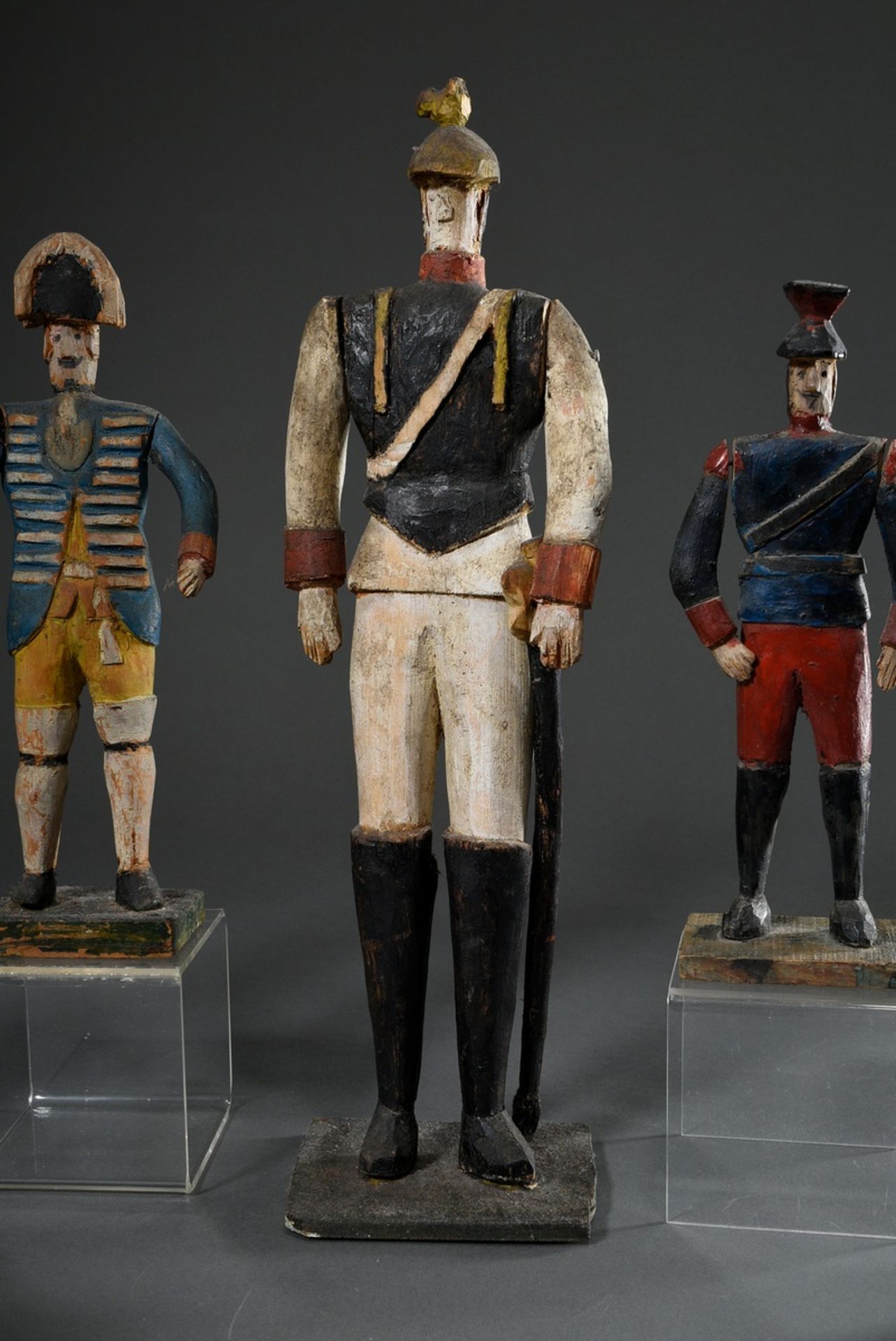 9 Various naive figures from Val Gardena "Soldiers in different uniforms from the Napoleonic Wars"  - Image 9 of 13