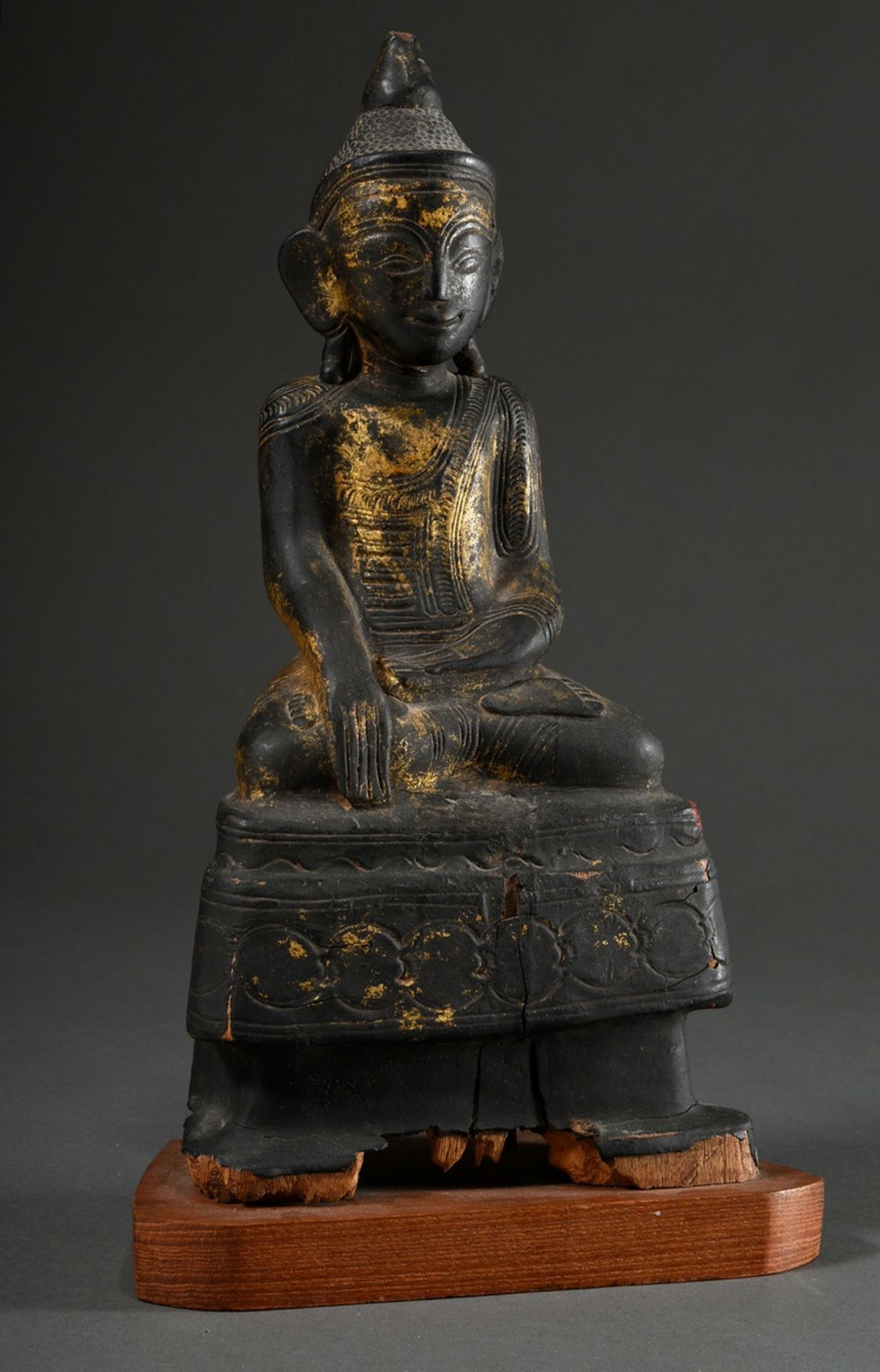 Burmese Buddha in Shan style, Bhumisparsha Mudra, carved wood, lacquered and remains of gilding, Bu