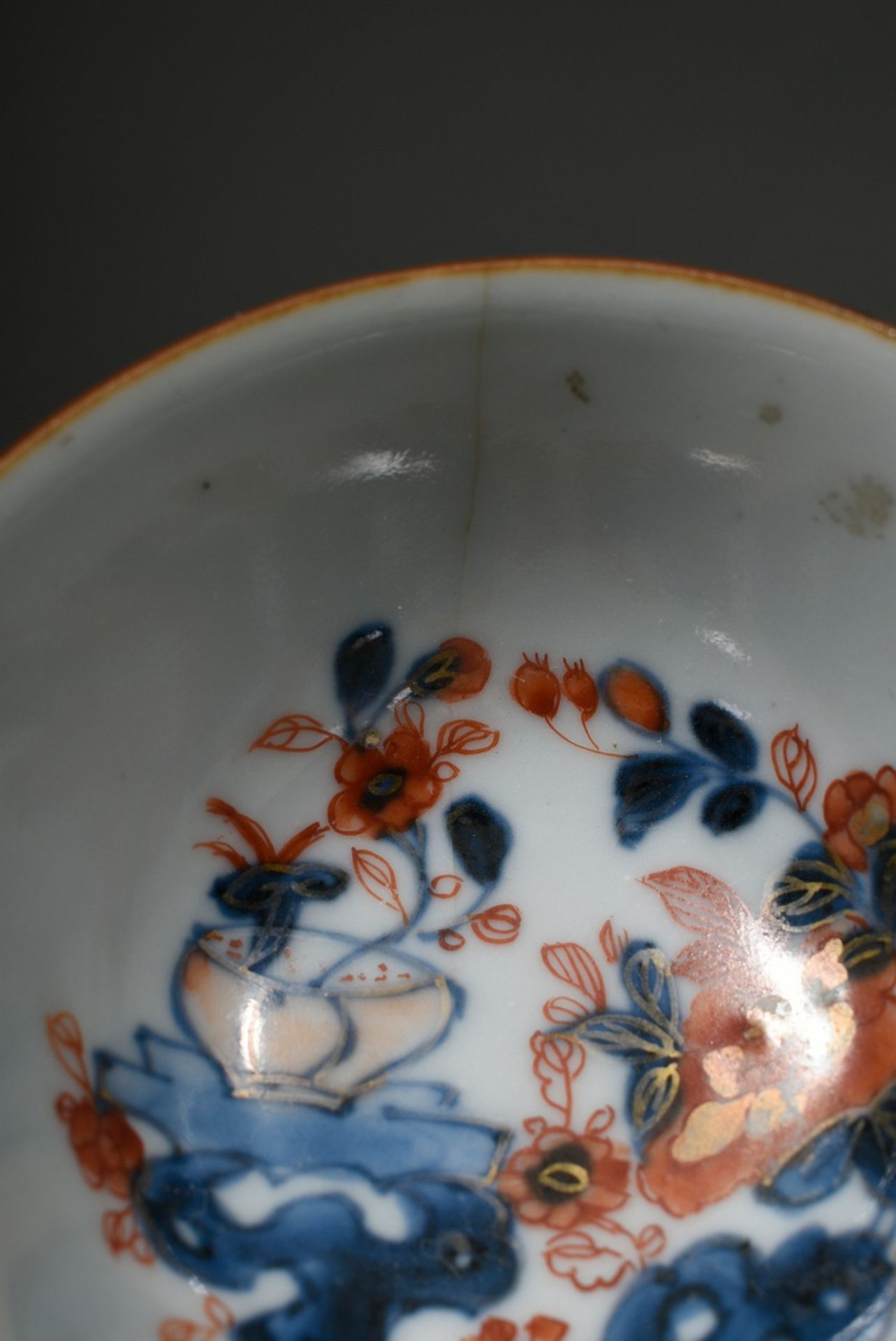 4 Diverse Chinesische Export Imari Schälchen und 1 Unterschale mit verschiedenen floralen Dekoren i - Bild 7 aus 7