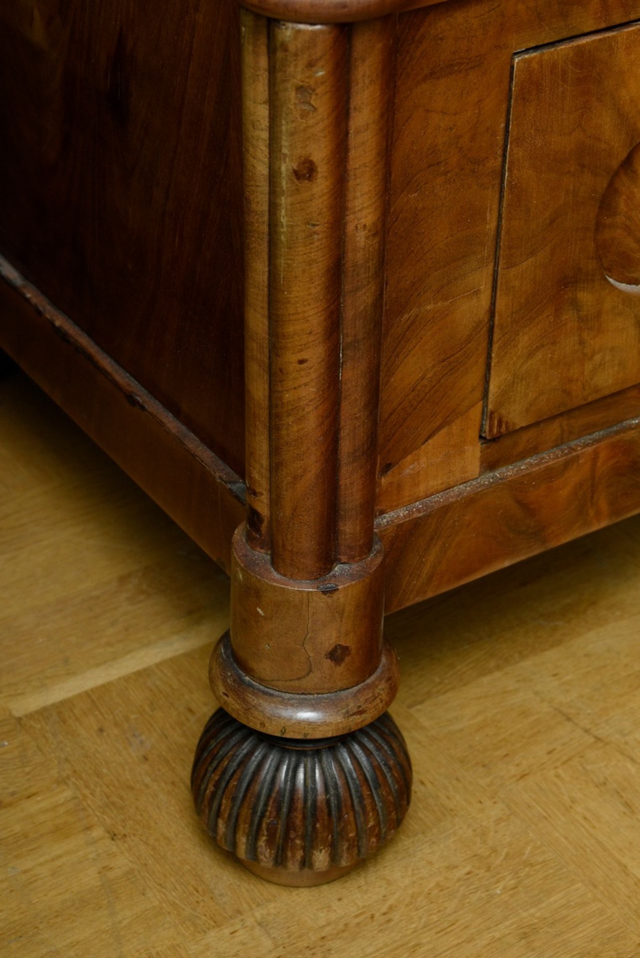 Biedermeier bookcase with gothic arches in the cornice and diamond bracing on the glazed doors betw - Image 6 of 16