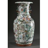 Große Kanton Vase mit lupenfeiner szenischer Malerei in verschiedenen Kartuschen auf floralem Fond