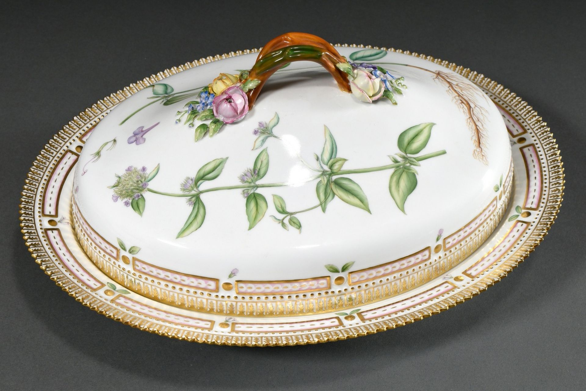 Large oval Royal Copenhagen "Flora Danica" tureen with polychrome painting, branch handles, applied