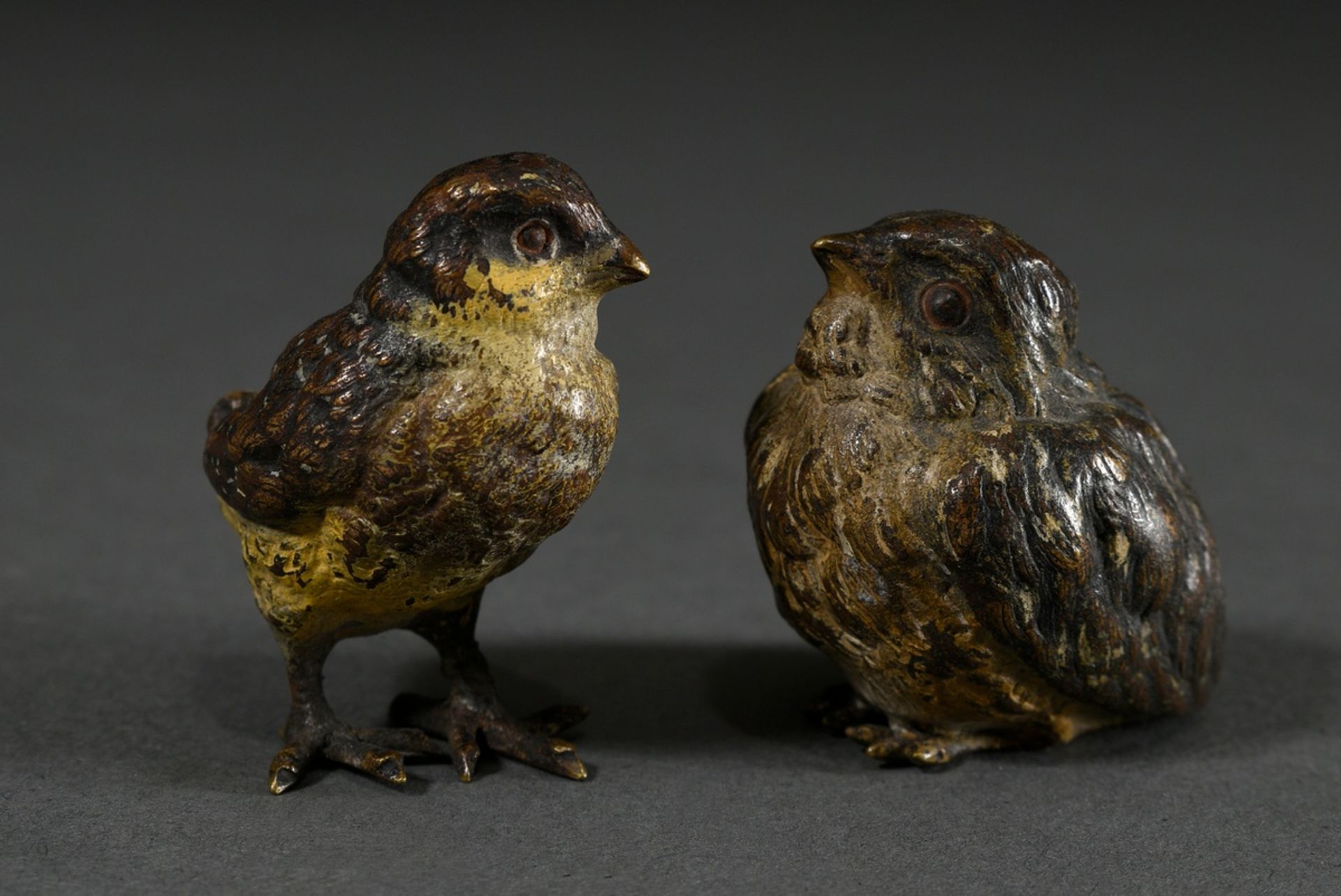 2 Various Viennese bronze figures "Bird chicks", colourfully painted, 19th c., h. 4cm, rubbed