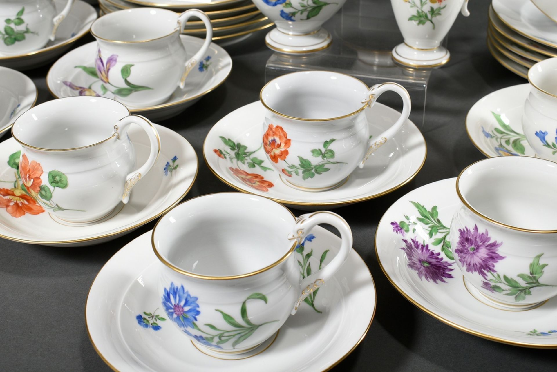 27 Teile Meissen Kaffeeservice in Empire Form "Deutsche Blume mit Schwanenhenkel" für 12 Personen,  - Bild 3 aus 8