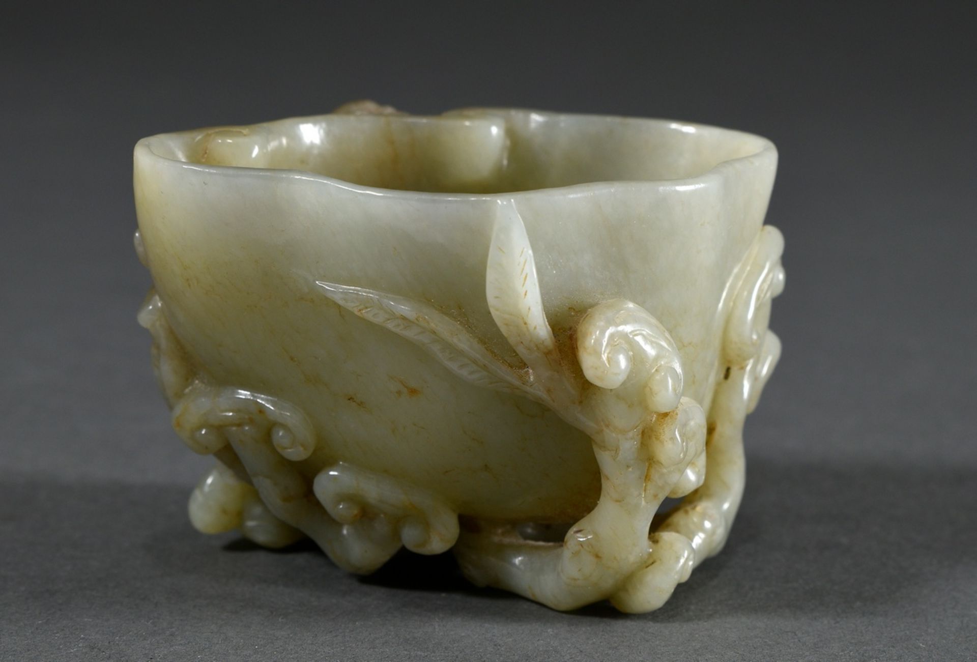 Detailed celadon jade cup "Boy with giant peach and lingzhi mushrooms", China probably Qing Dynasty - Image 2 of 5